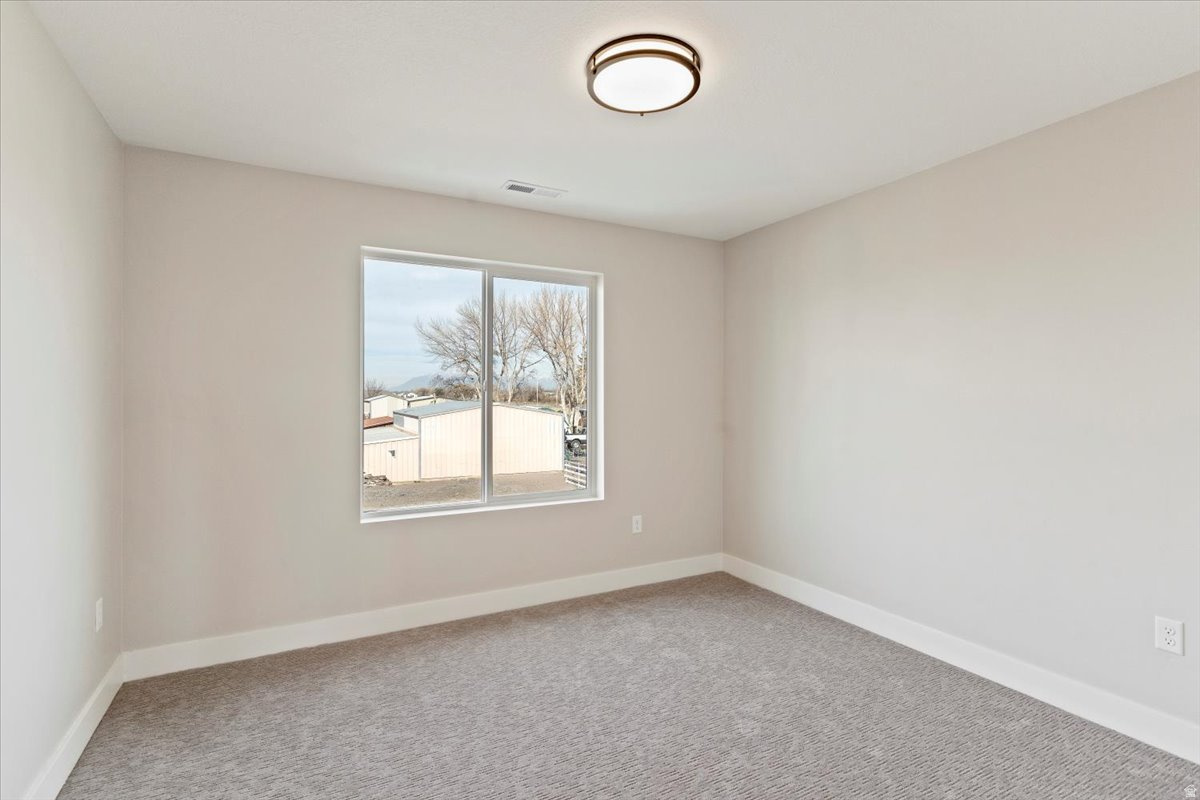 DISTANT SERENADE - Residential