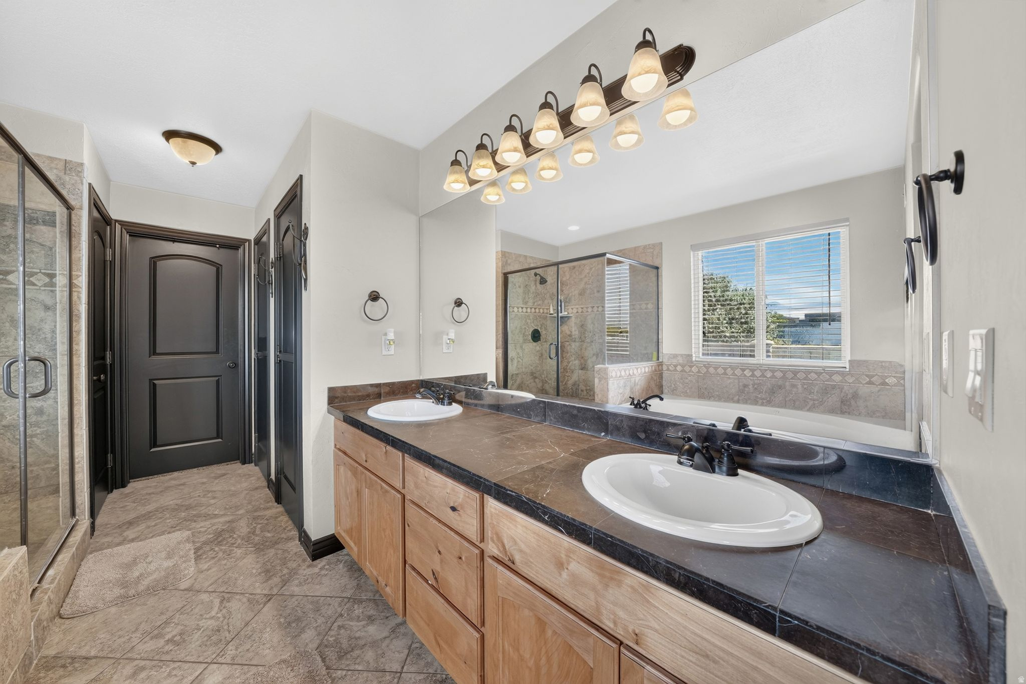 LUCAS DELL - Residential