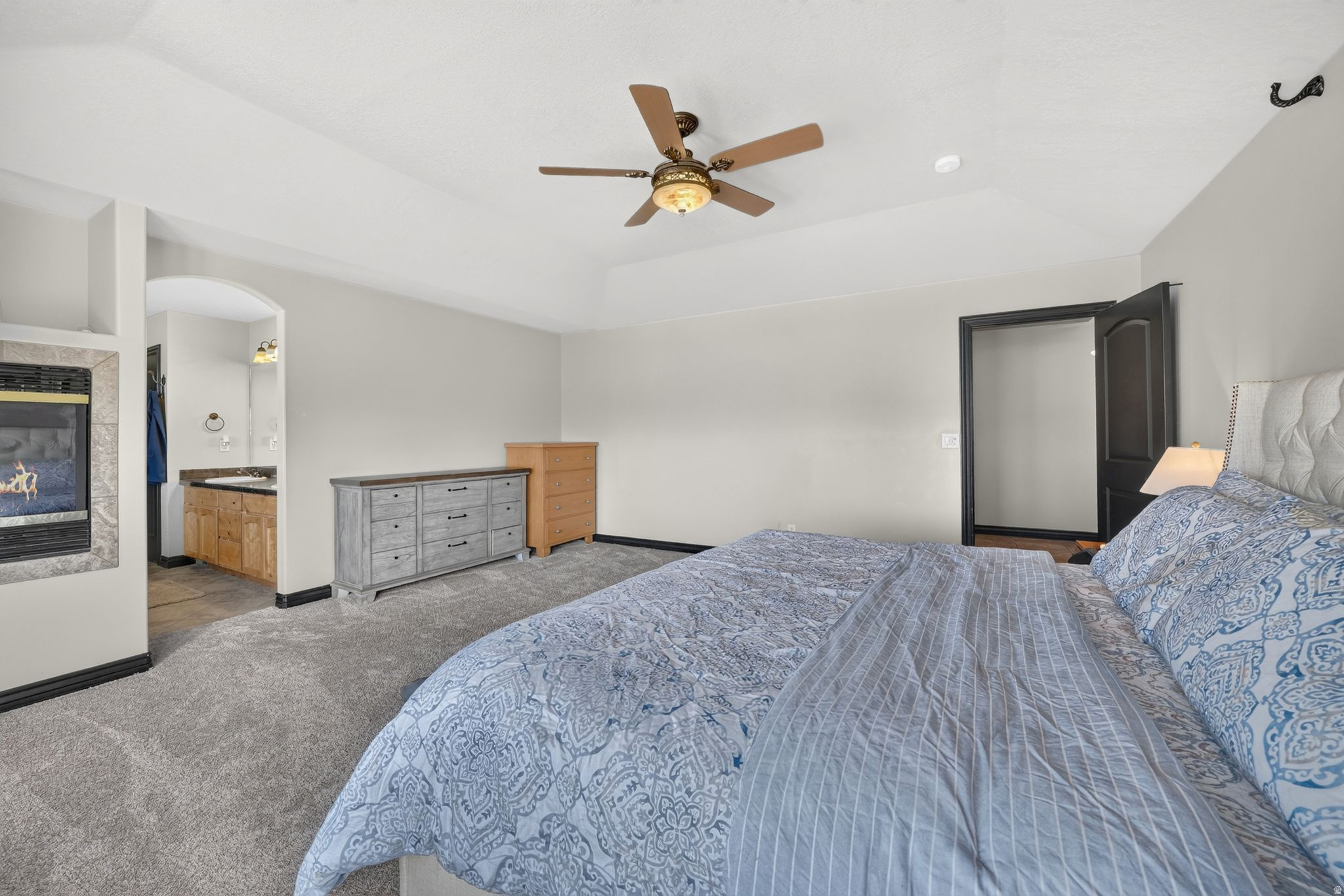 LUCAS DELL - Residential