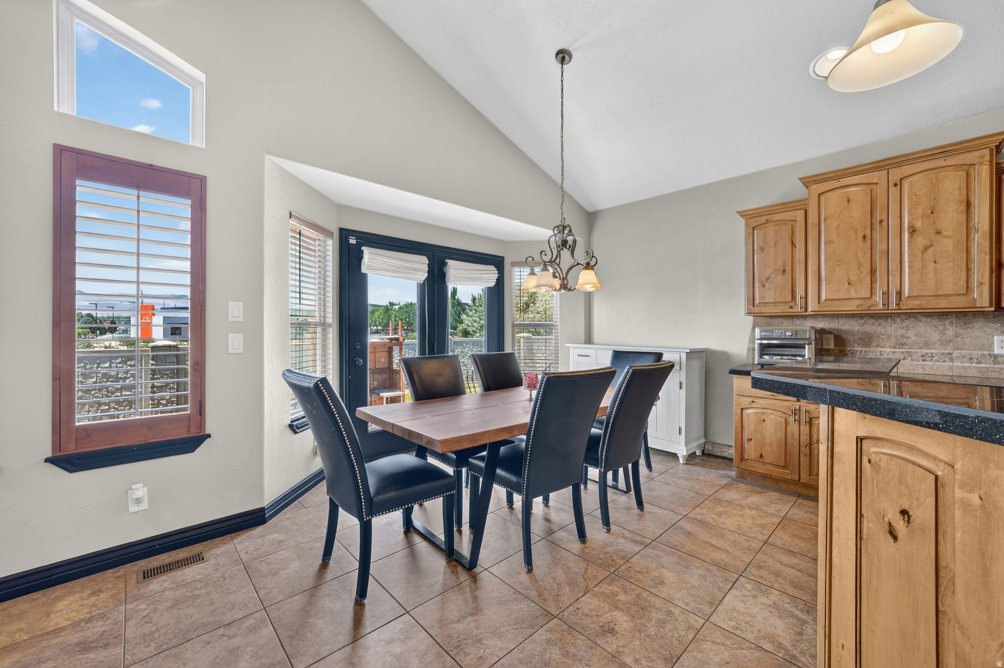 LUCAS DELL - Residential