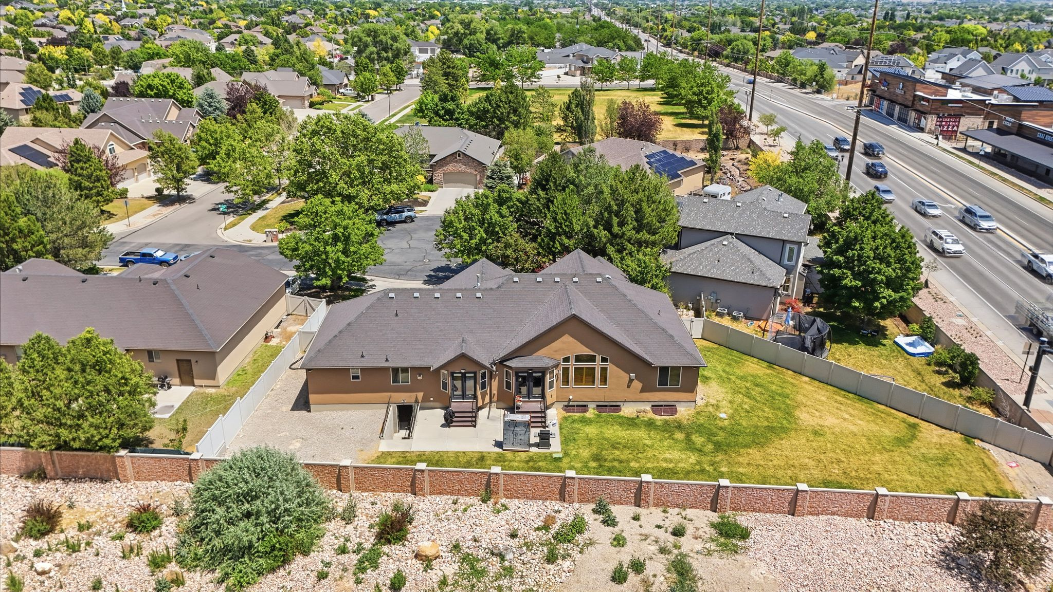 LUCAS DELL - Residential