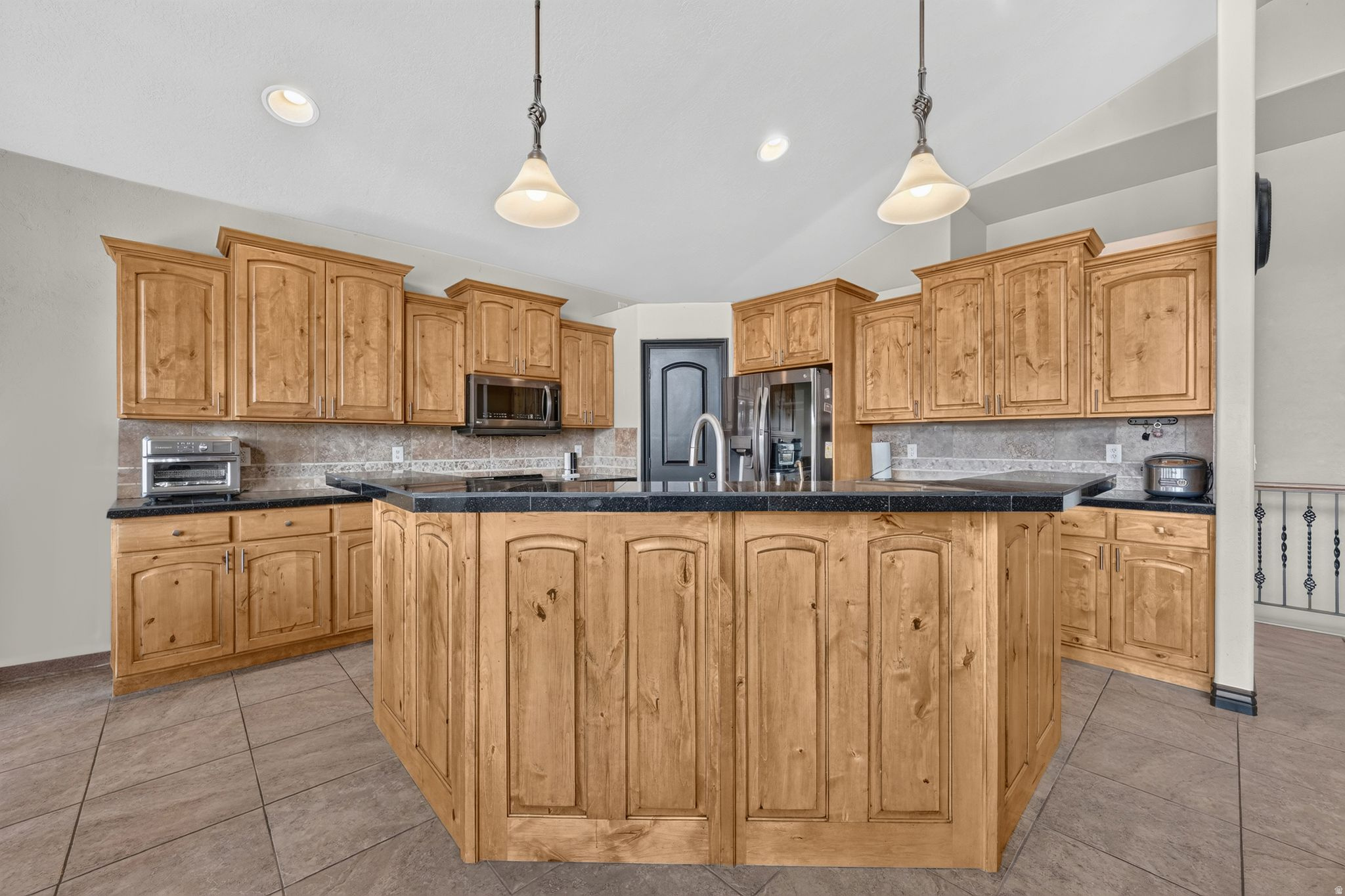 LUCAS DELL - Residential