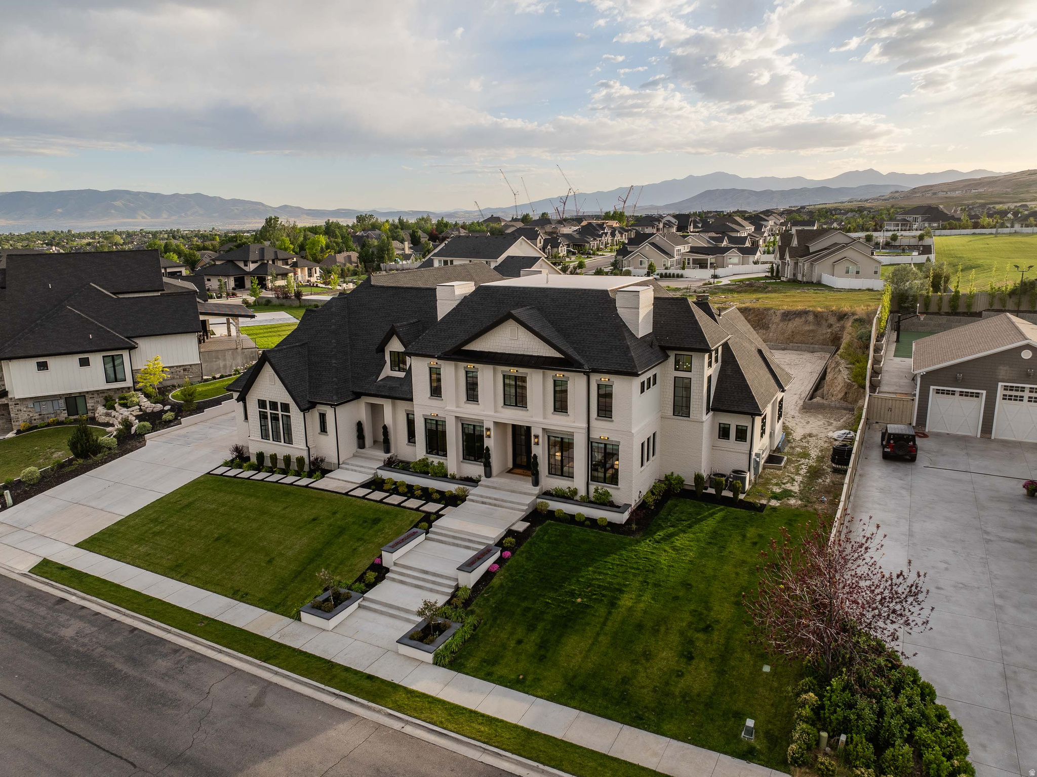 HIGHLAND FIELDS - Residential