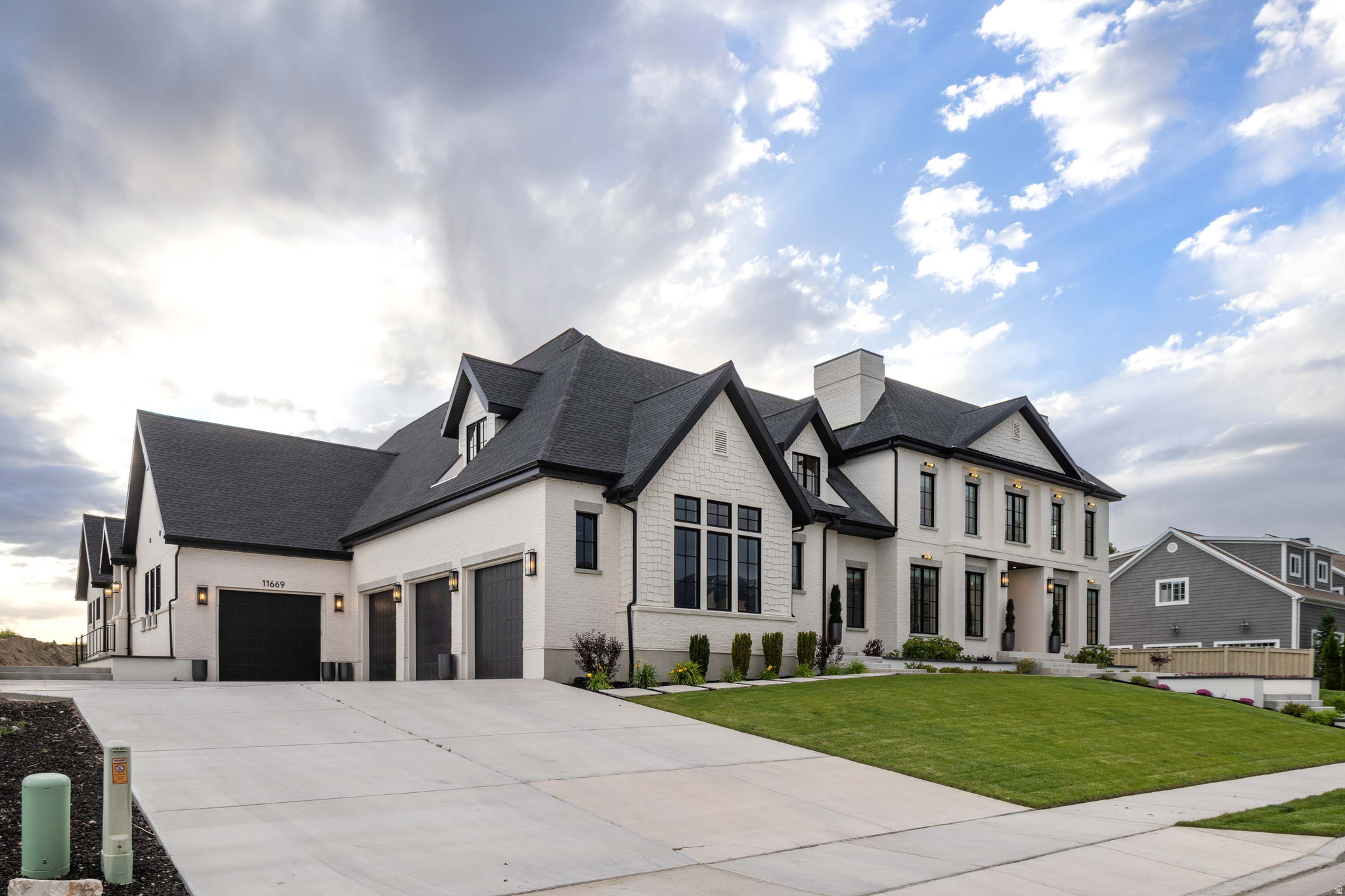 HIGHLAND FIELDS - Residential