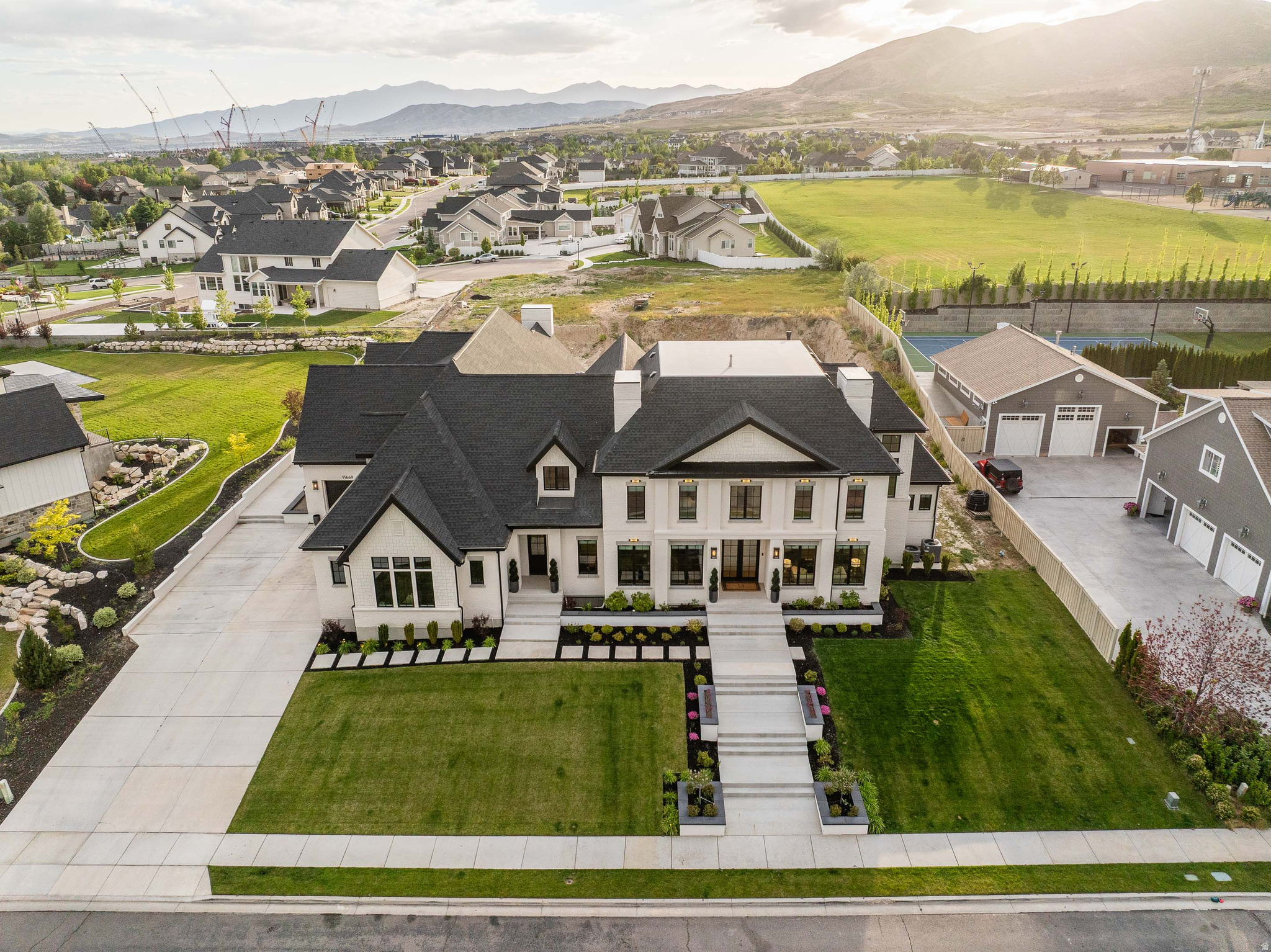 HIGHLAND FIELDS - Residential