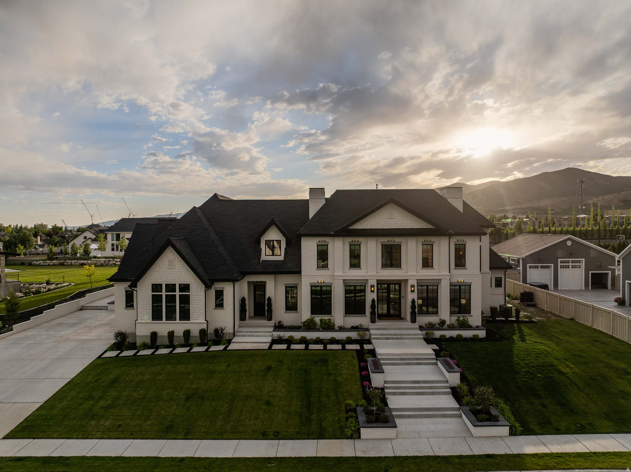 HIGHLAND FIELDS - Residential