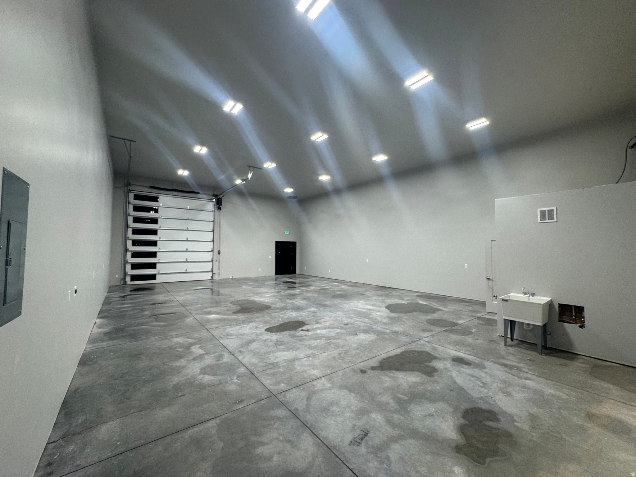 LAKE SHORE SUB - Commercial Sale