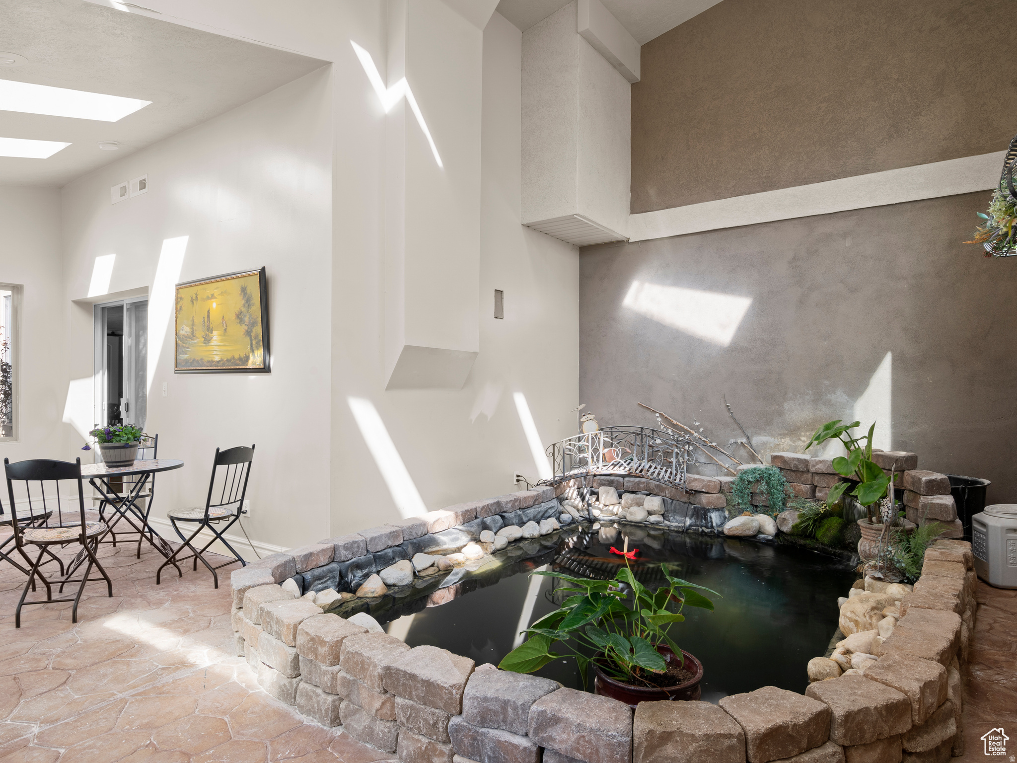 IVORY HIGHLANDS - Residential