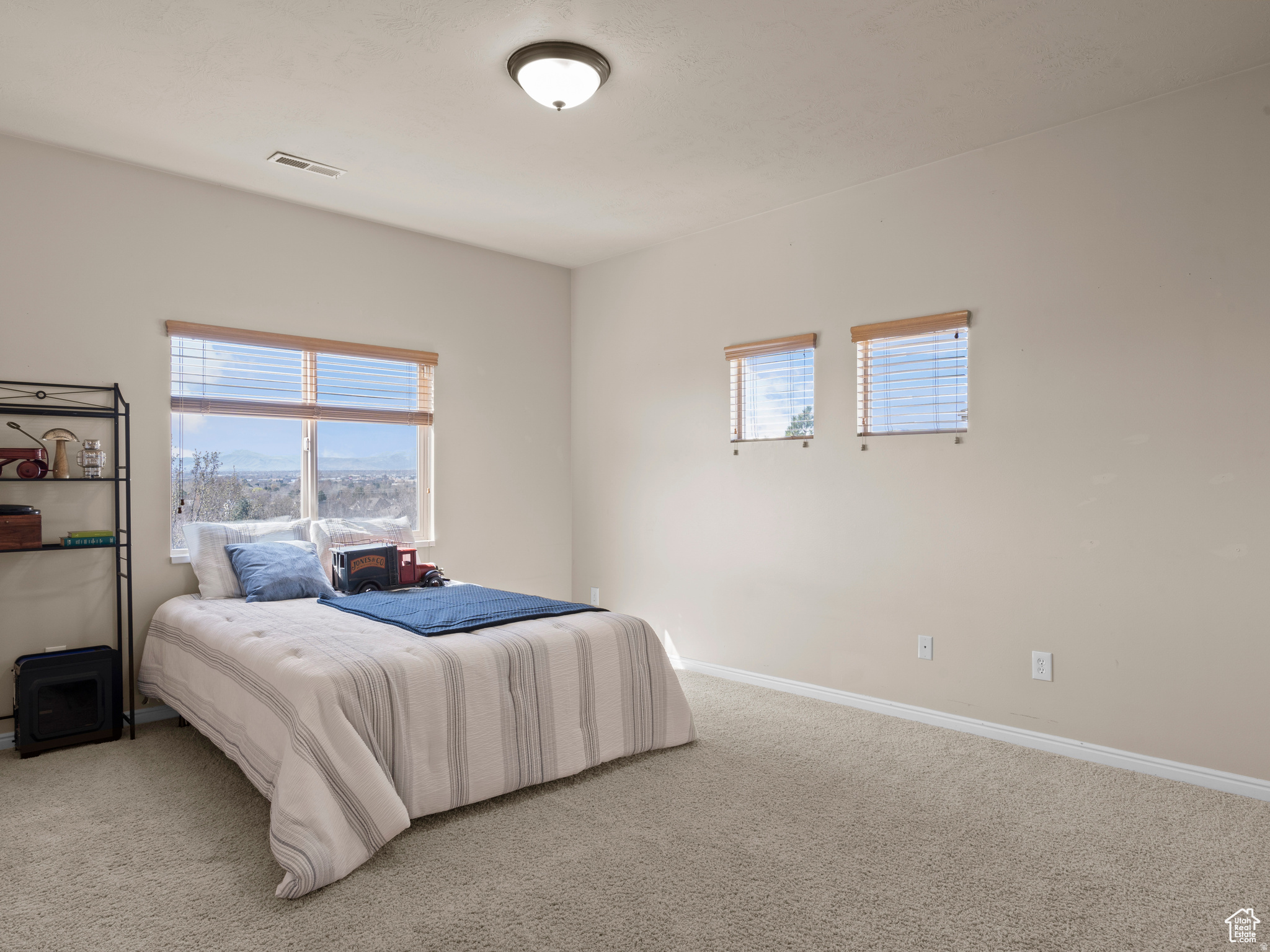 IVORY HIGHLANDS - Residential