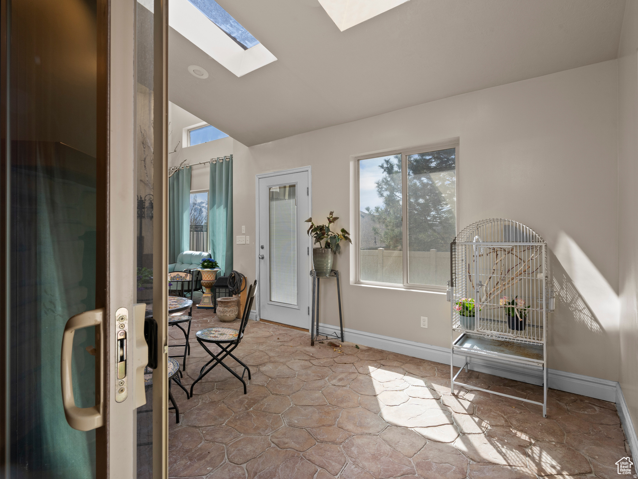 IVORY HIGHLANDS - Residential