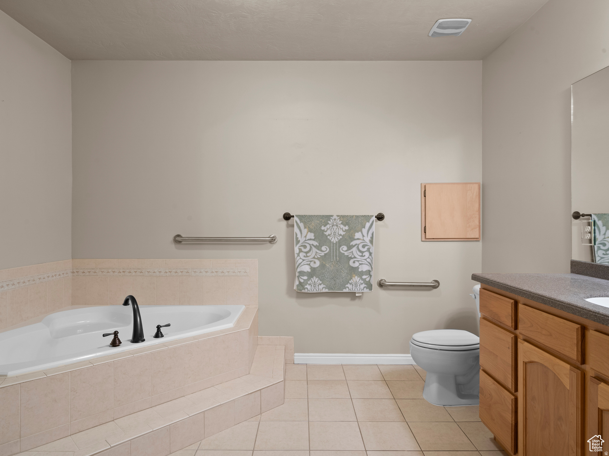 IVORY HIGHLANDS - Residential
