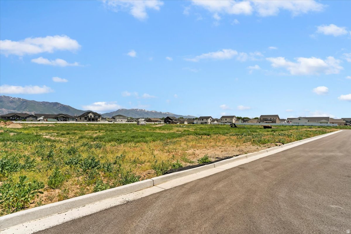 Builder Exclusive lots available in phase 2 of Hyland Ranch in West Haven. Close to schools, shopping and all amenities, but quiet enough to keep that country feel. Call for more information and to see all we have available. Plat attached.