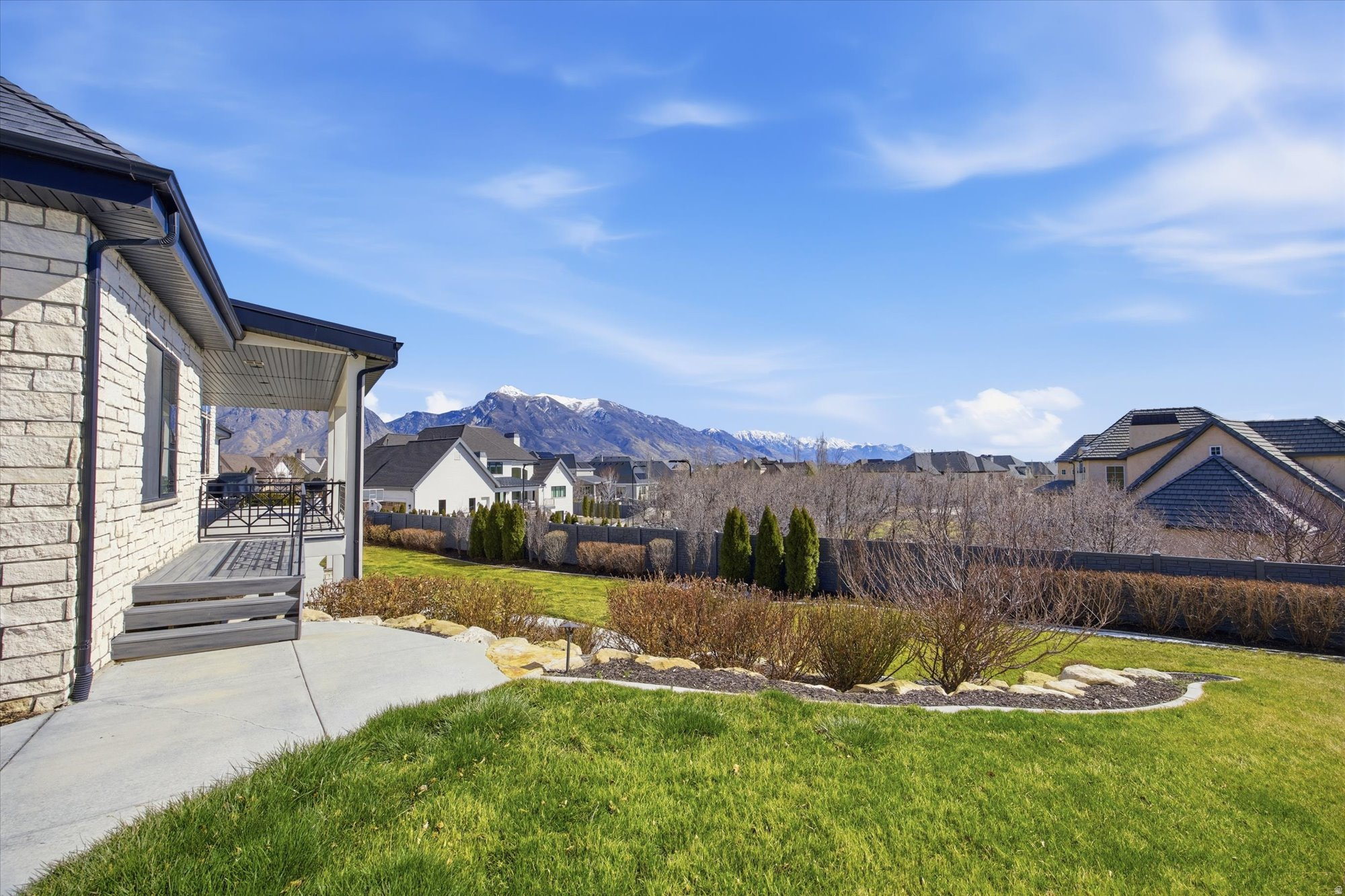 COUNTRY FRENCH ESTATES - Residential