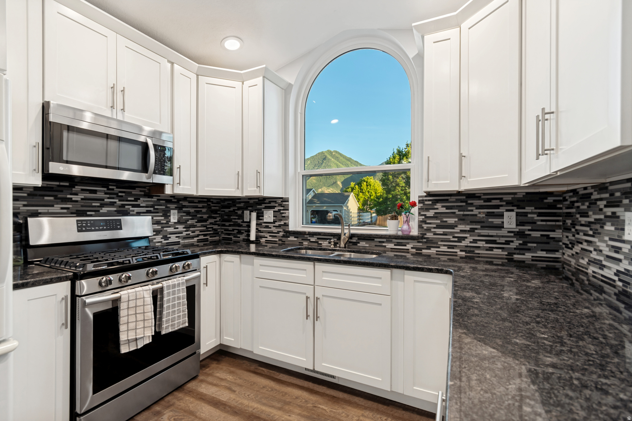 RIDGE - Residential