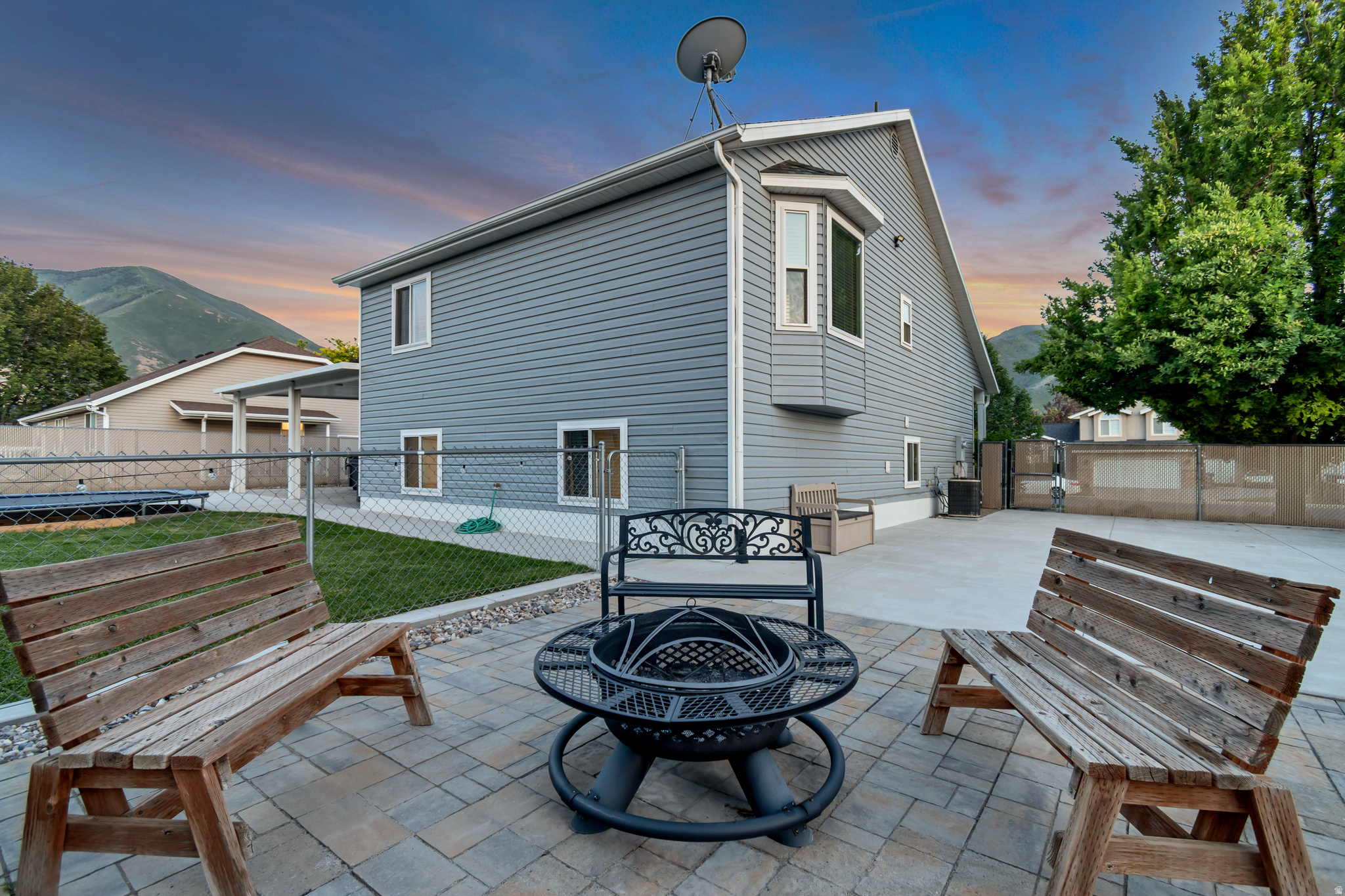 RIDGE - Residential