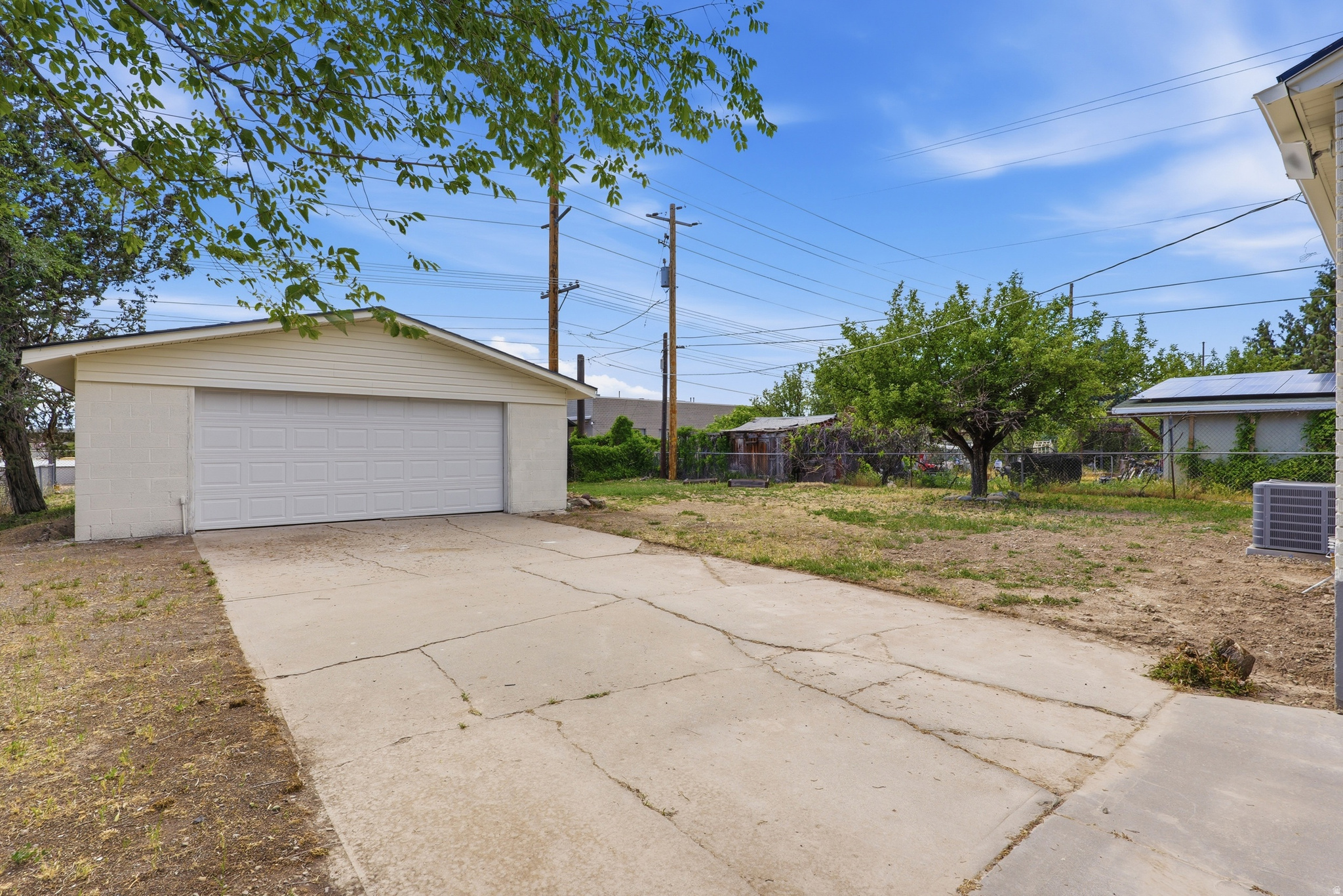CHRISTEN - Residential