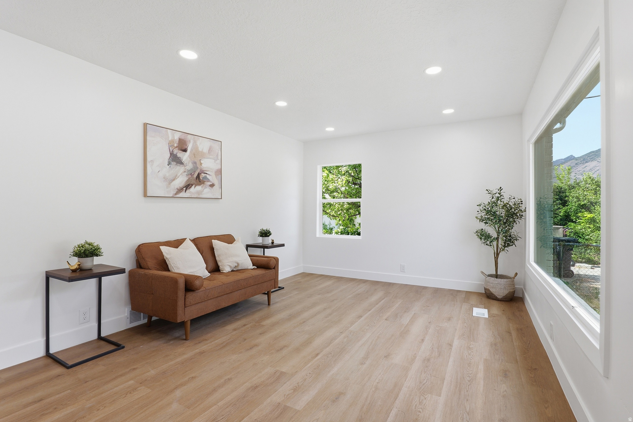 CHRISTEN - Residential