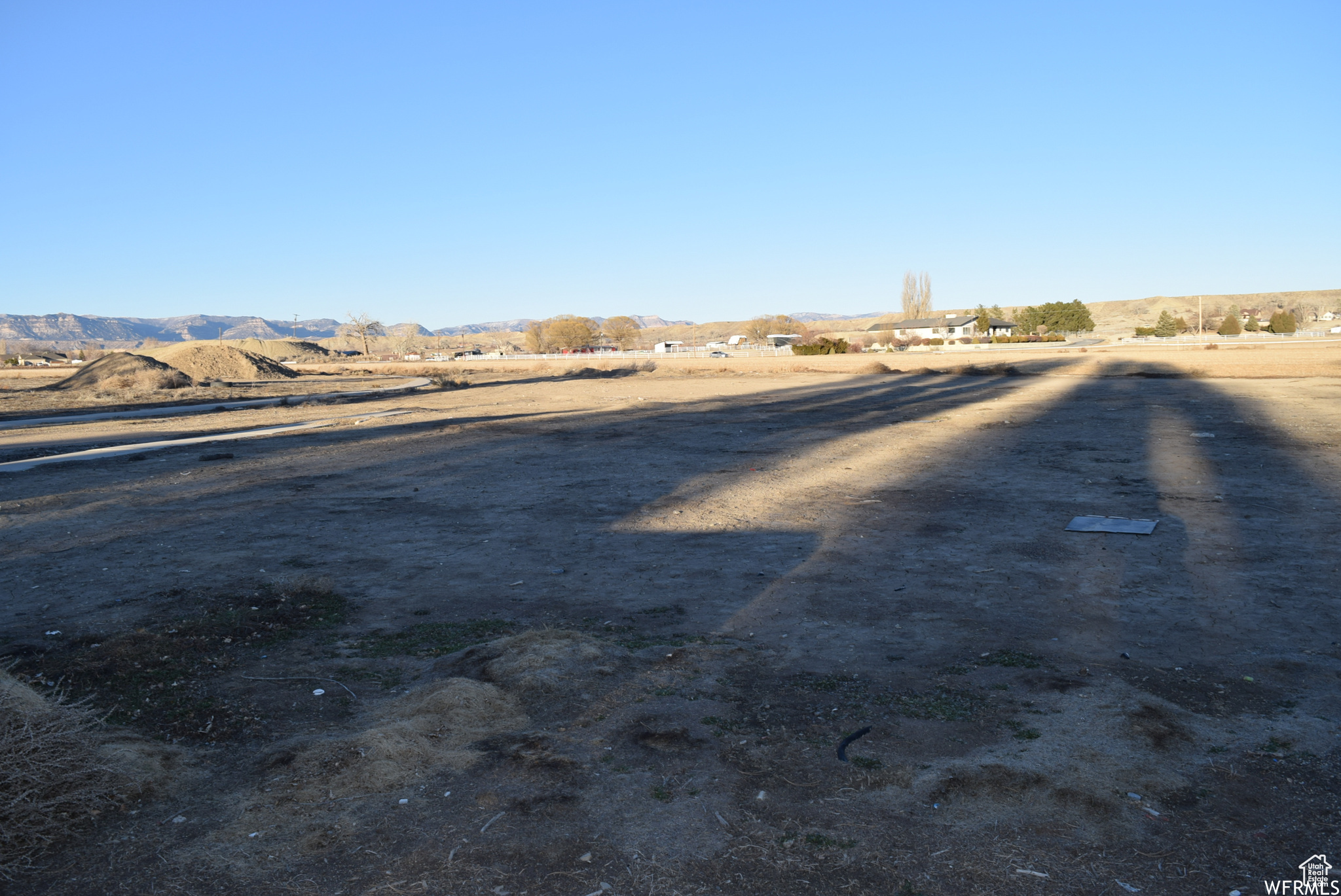 QUAIL HOLLOW ESTATES - Land