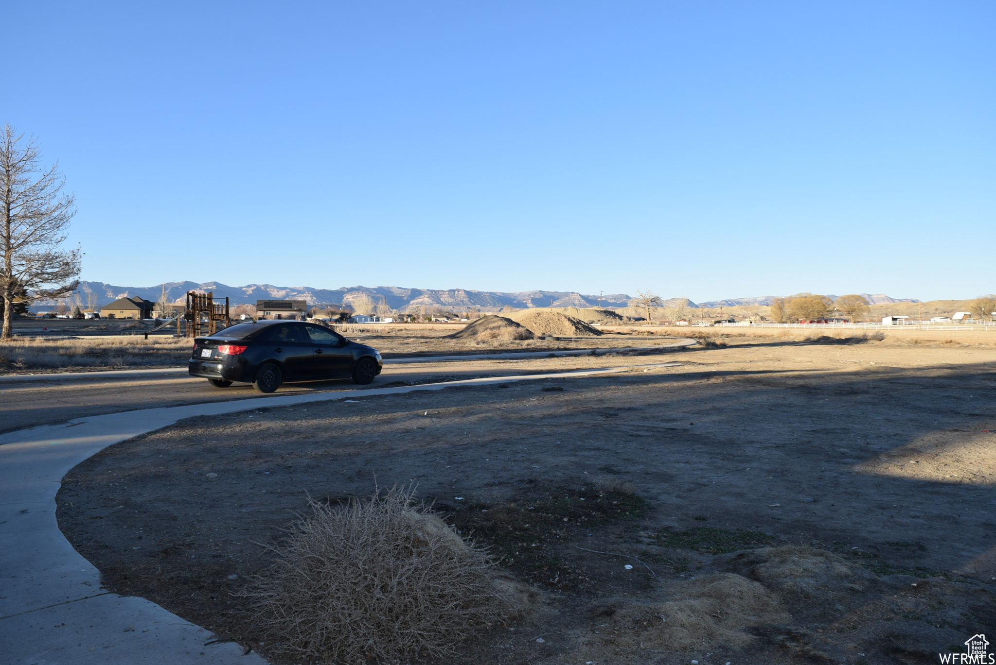 QUAIL HOLLOW ESTATES - Land