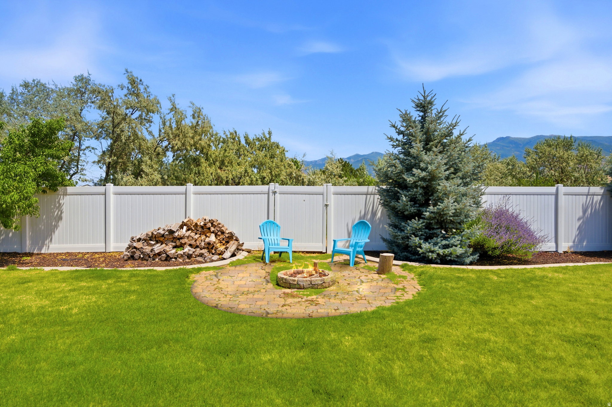 HUNTERS CREEK - Residential