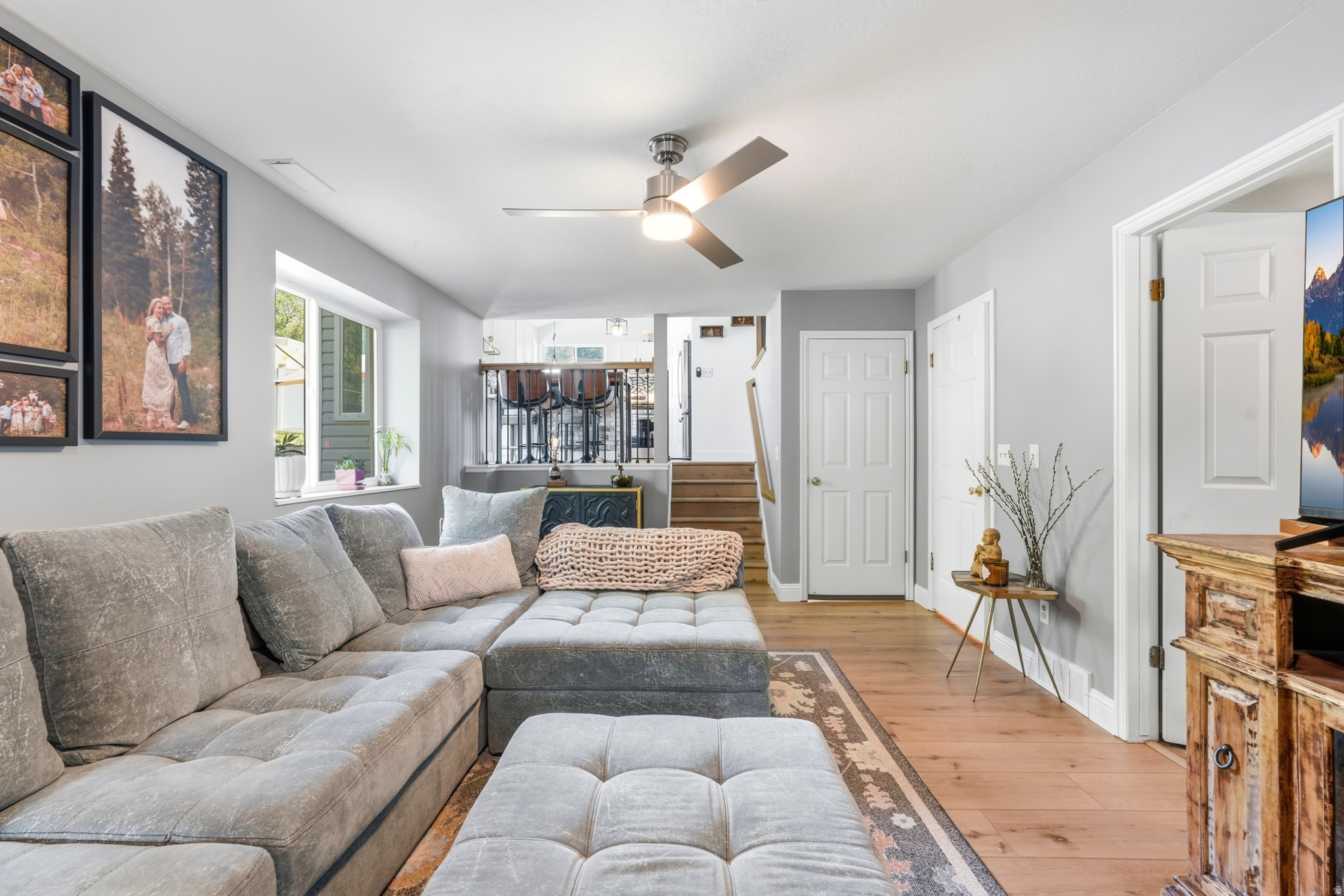 COUNTRY HOLLOW - Residential