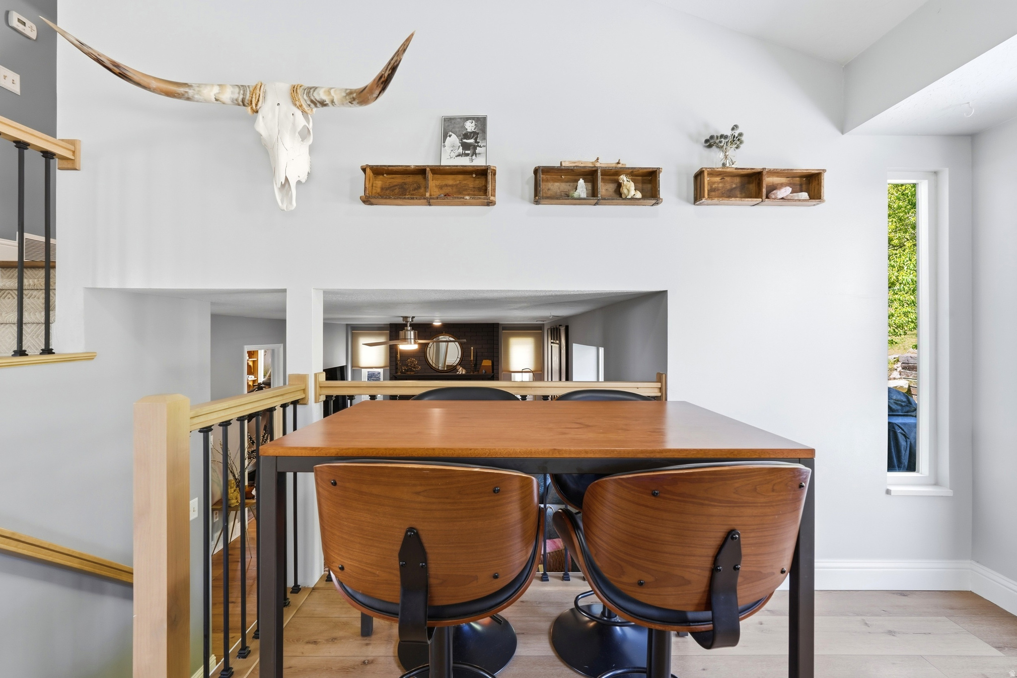 COUNTRY HOLLOW - Residential