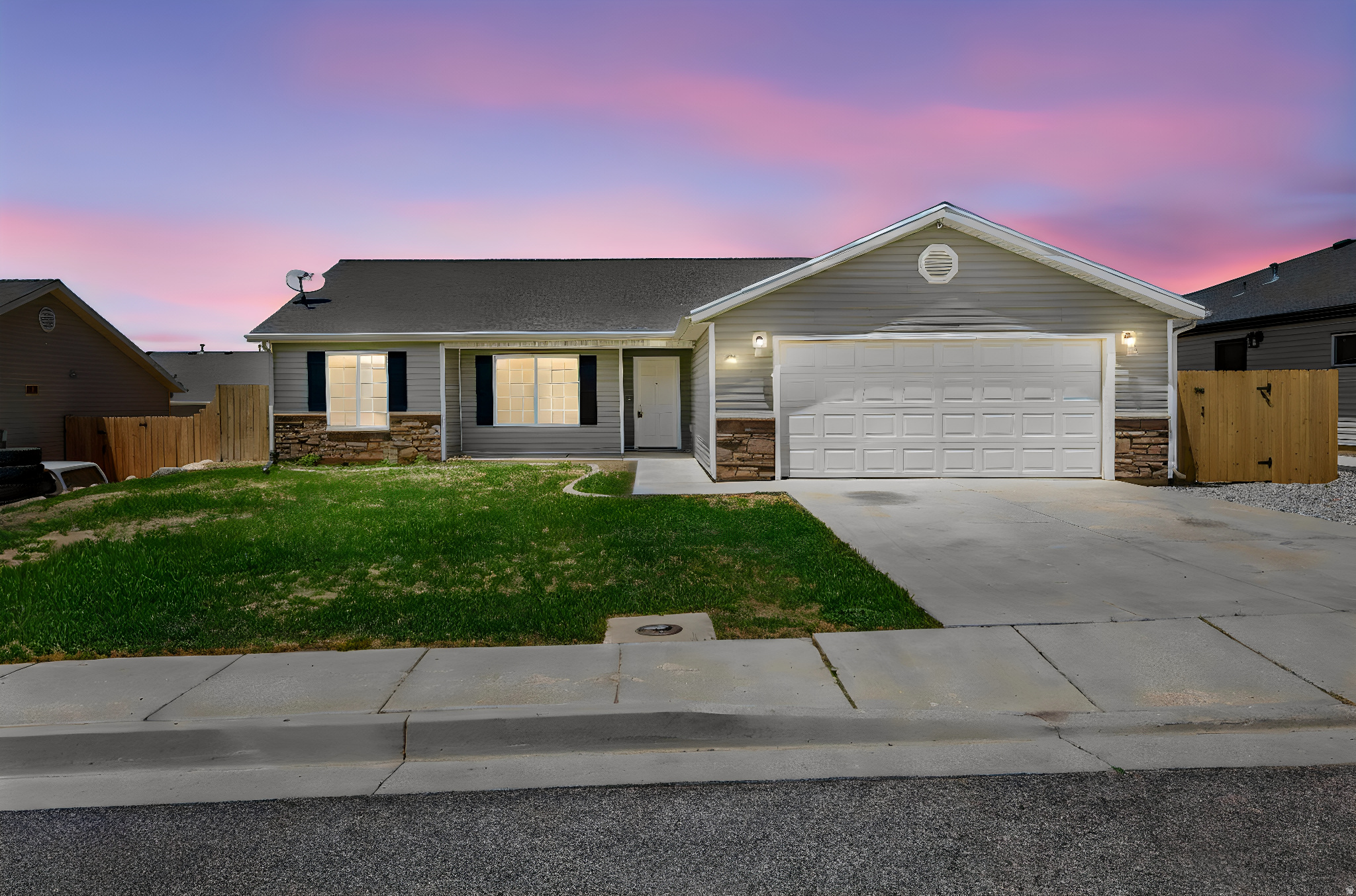 Newly remodeled, four bedroom two bath one level home. Quartz countertops, stainless steel appliances, new flooring, fresh paint. Additional closing cost concession for buyers who use owners preferred lender.