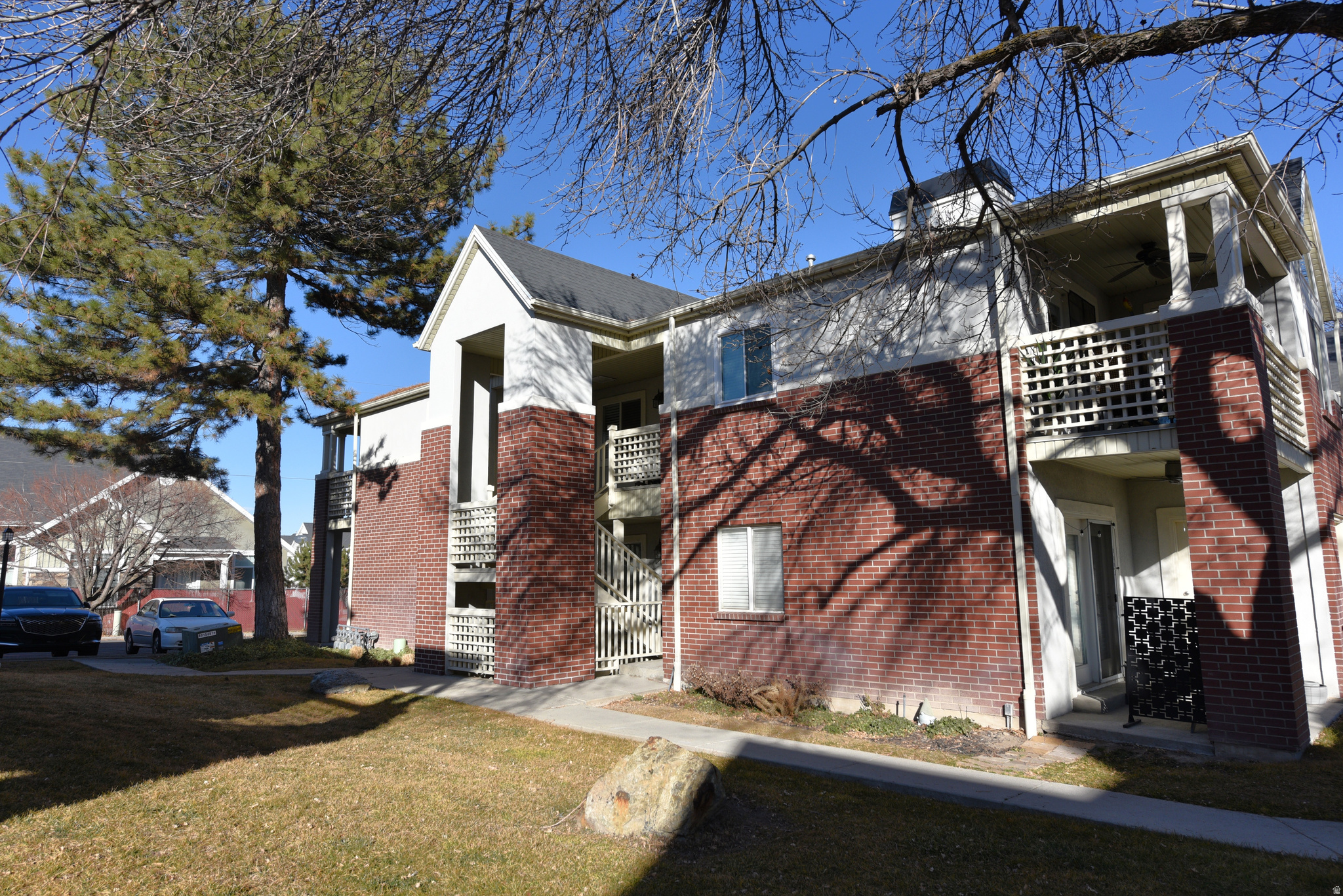 DAYBREAK HILL - Residential