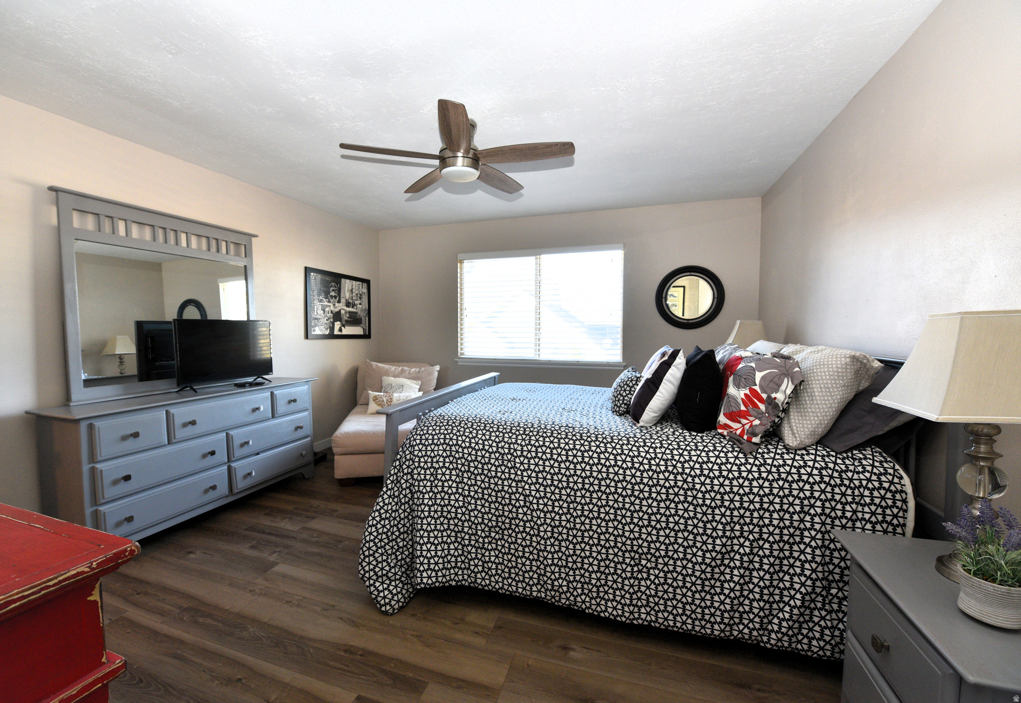 DAYBREAK HILL - Residential