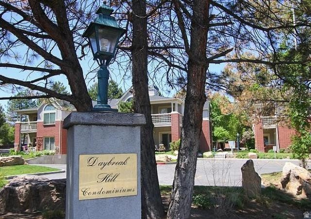 DAYBREAK HILL - Residential