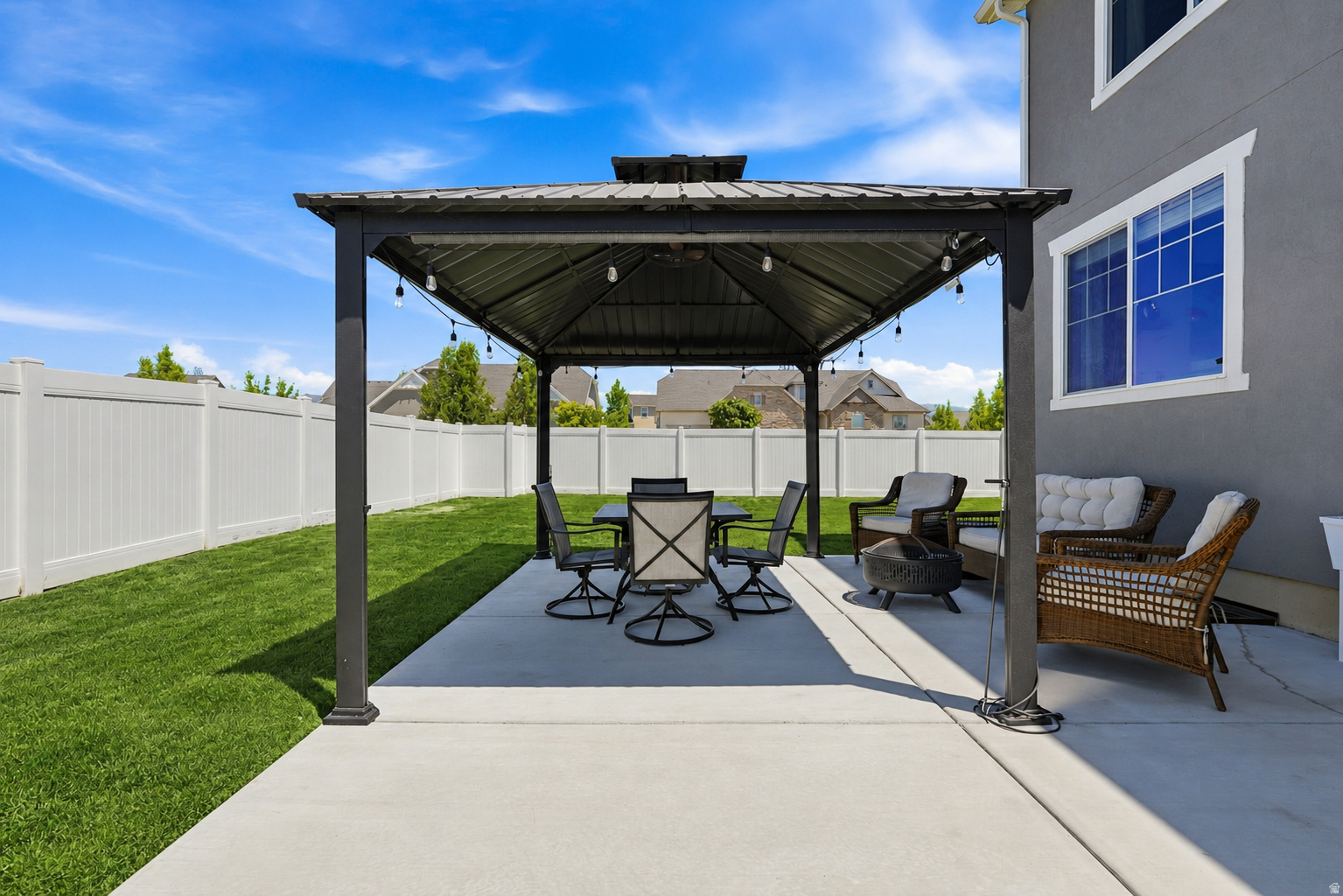MONTEREY ESTATES - Residential