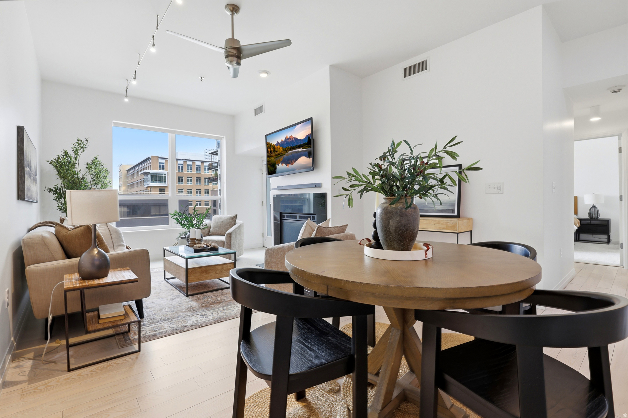 THE METRO - Residential