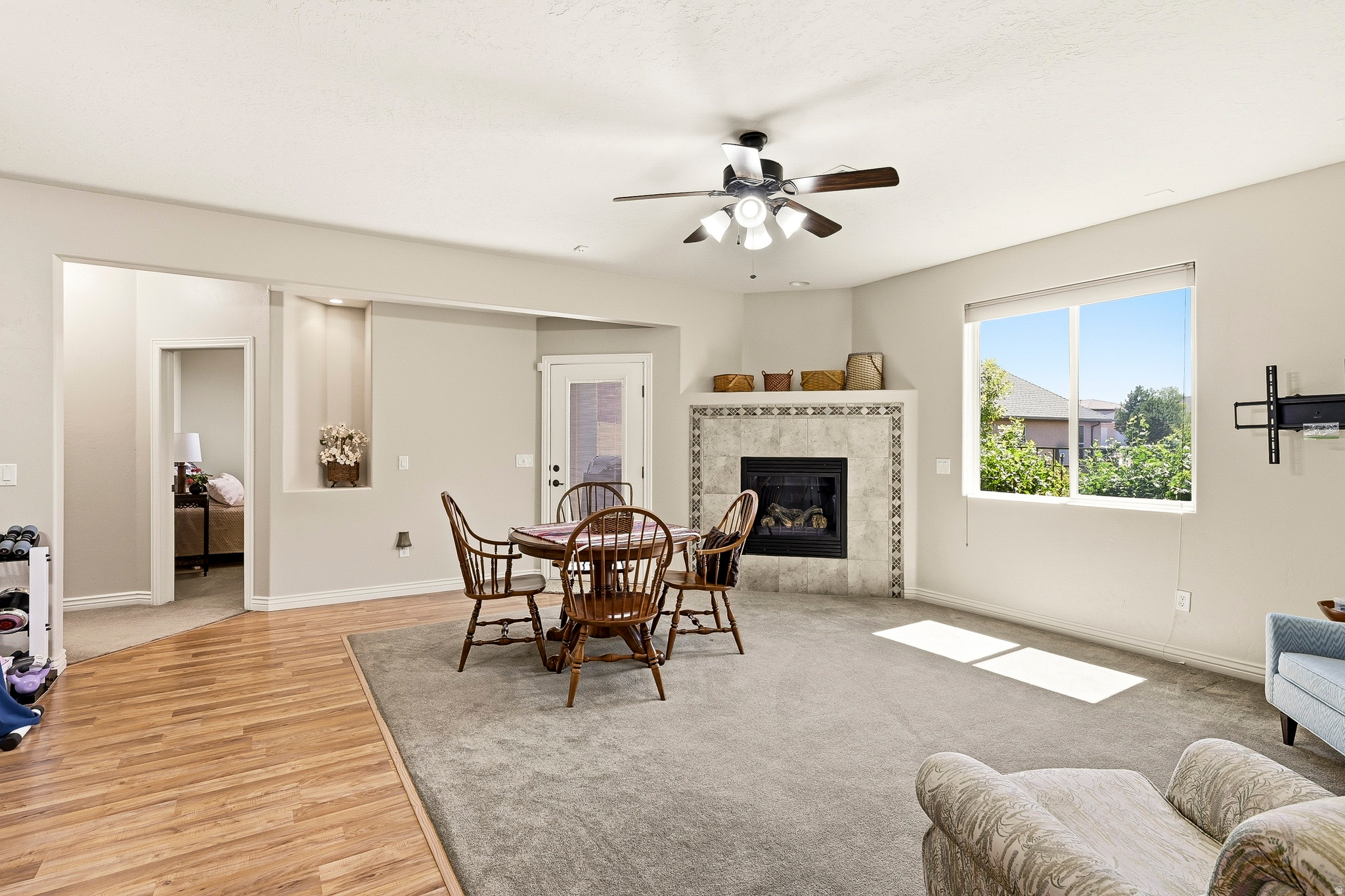 MESA HILLS - Residential