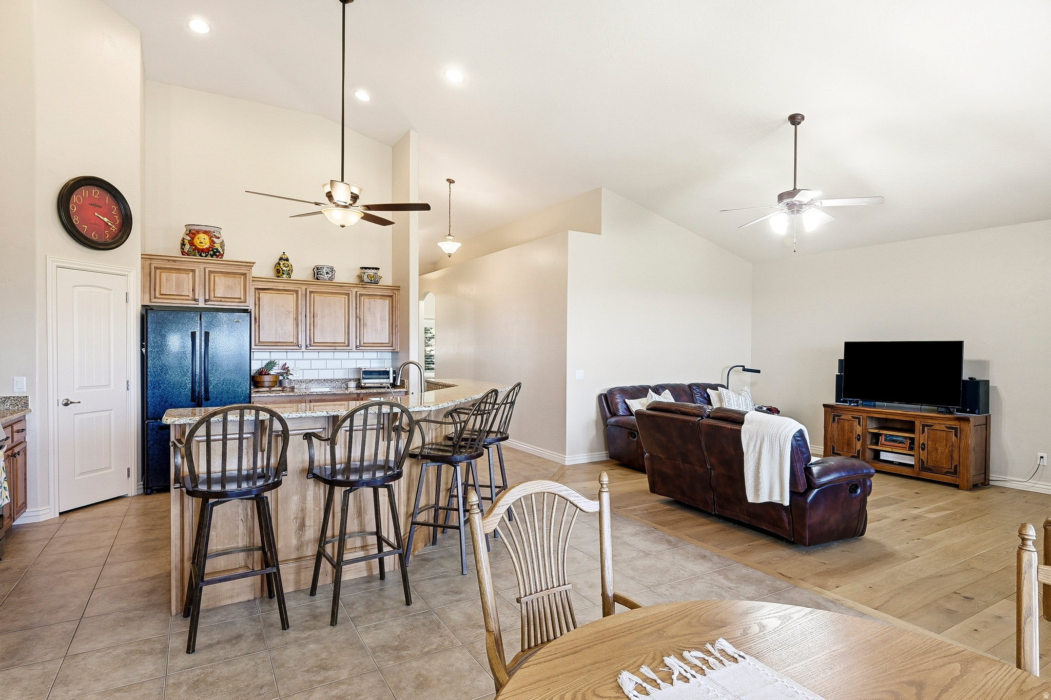 MESA HILLS - Residential