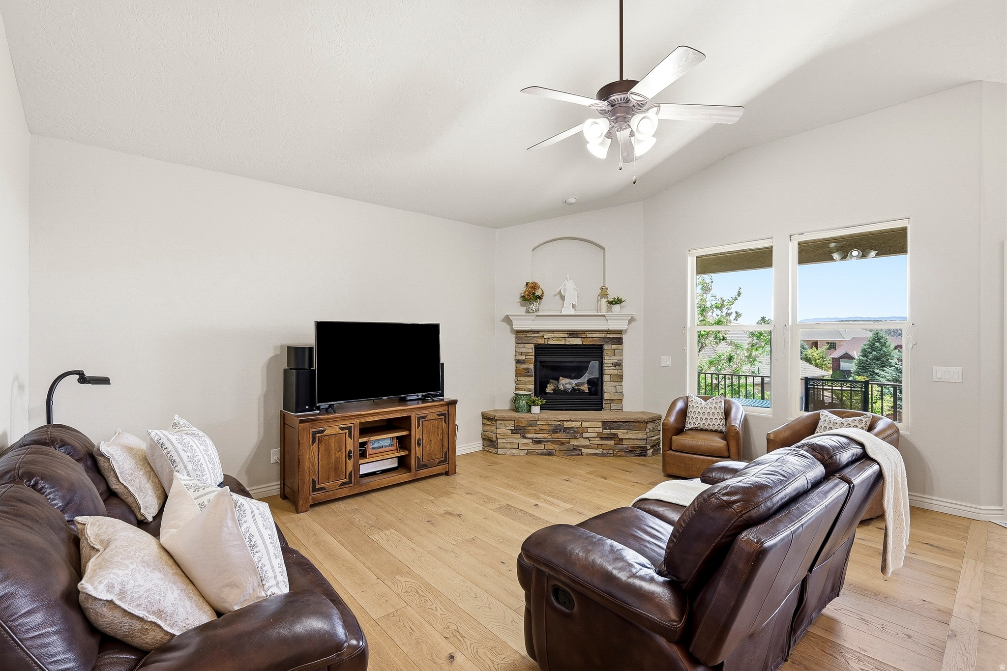 MESA HILLS - Residential