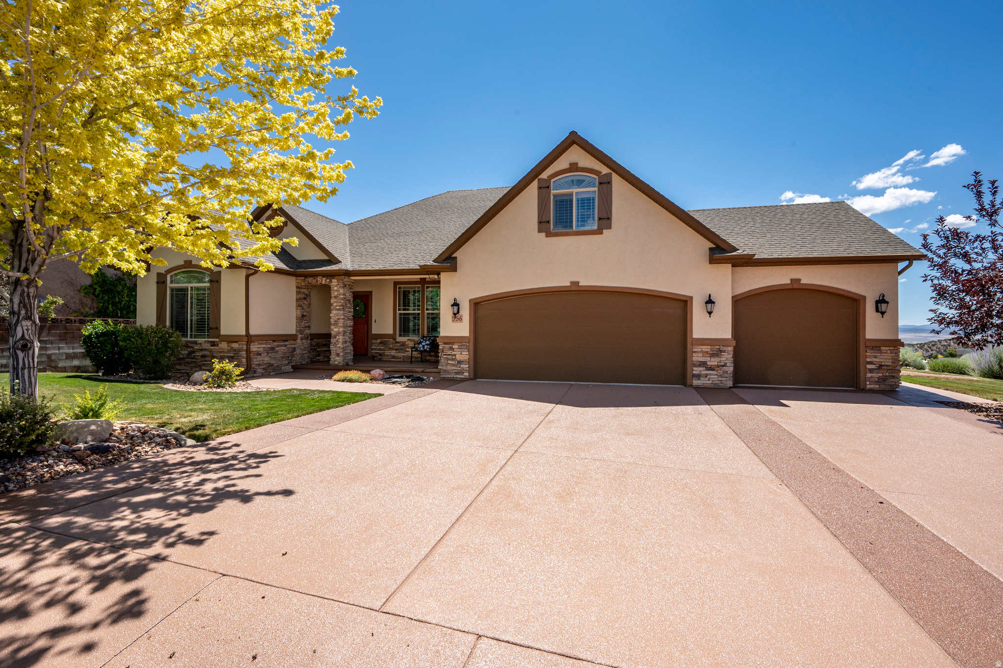 MESA HILLS - Residential
