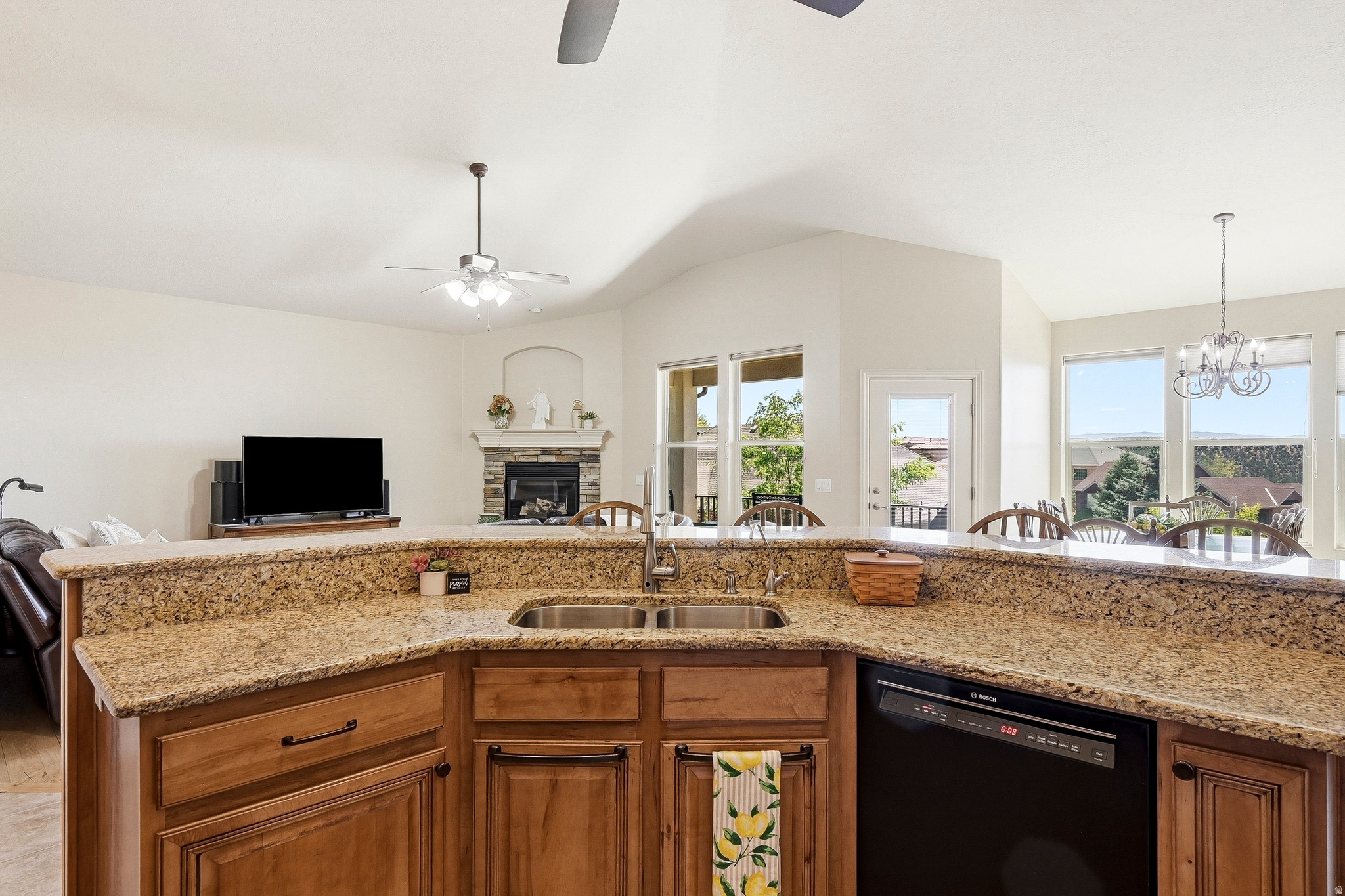 MESA HILLS - Residential