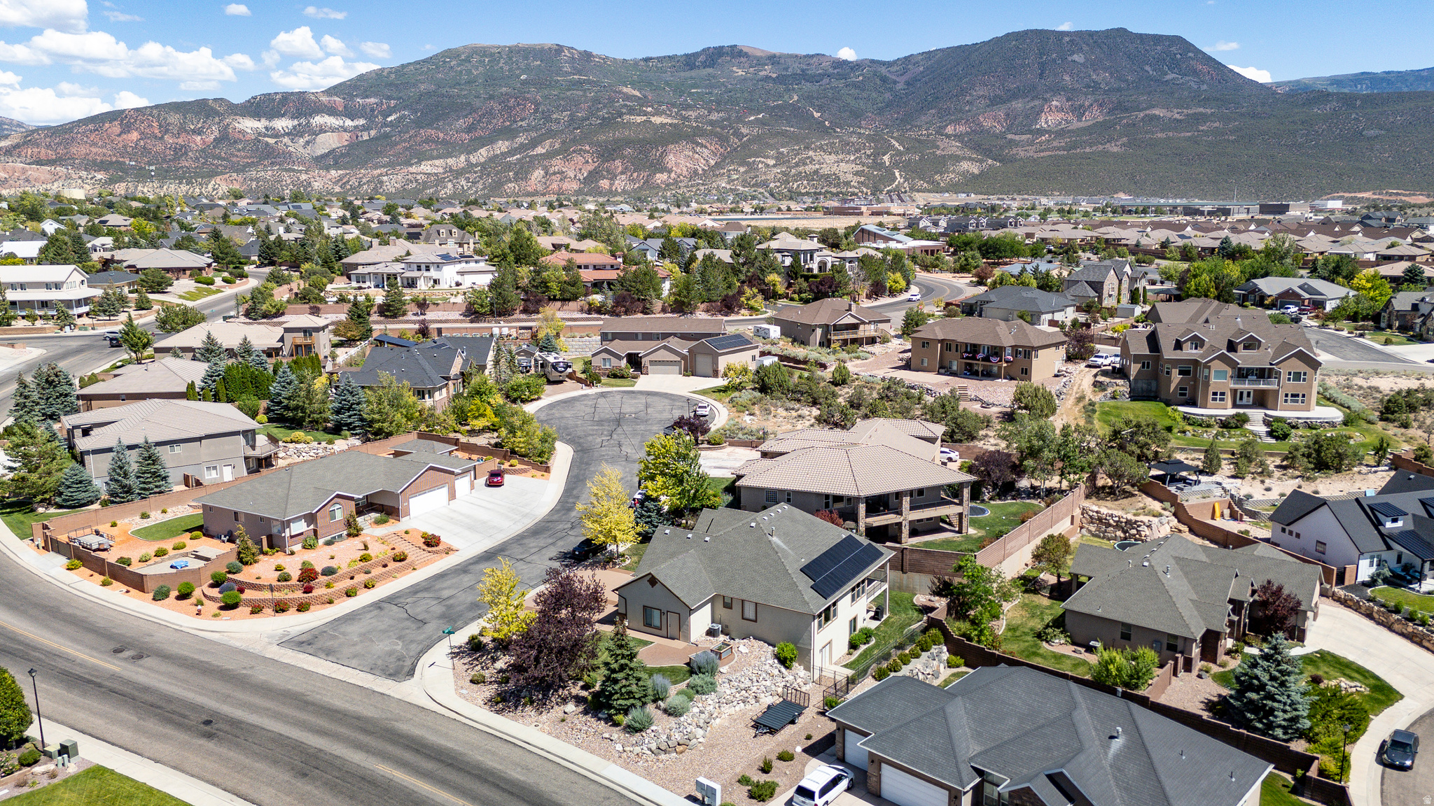MESA HILLS - Residential
