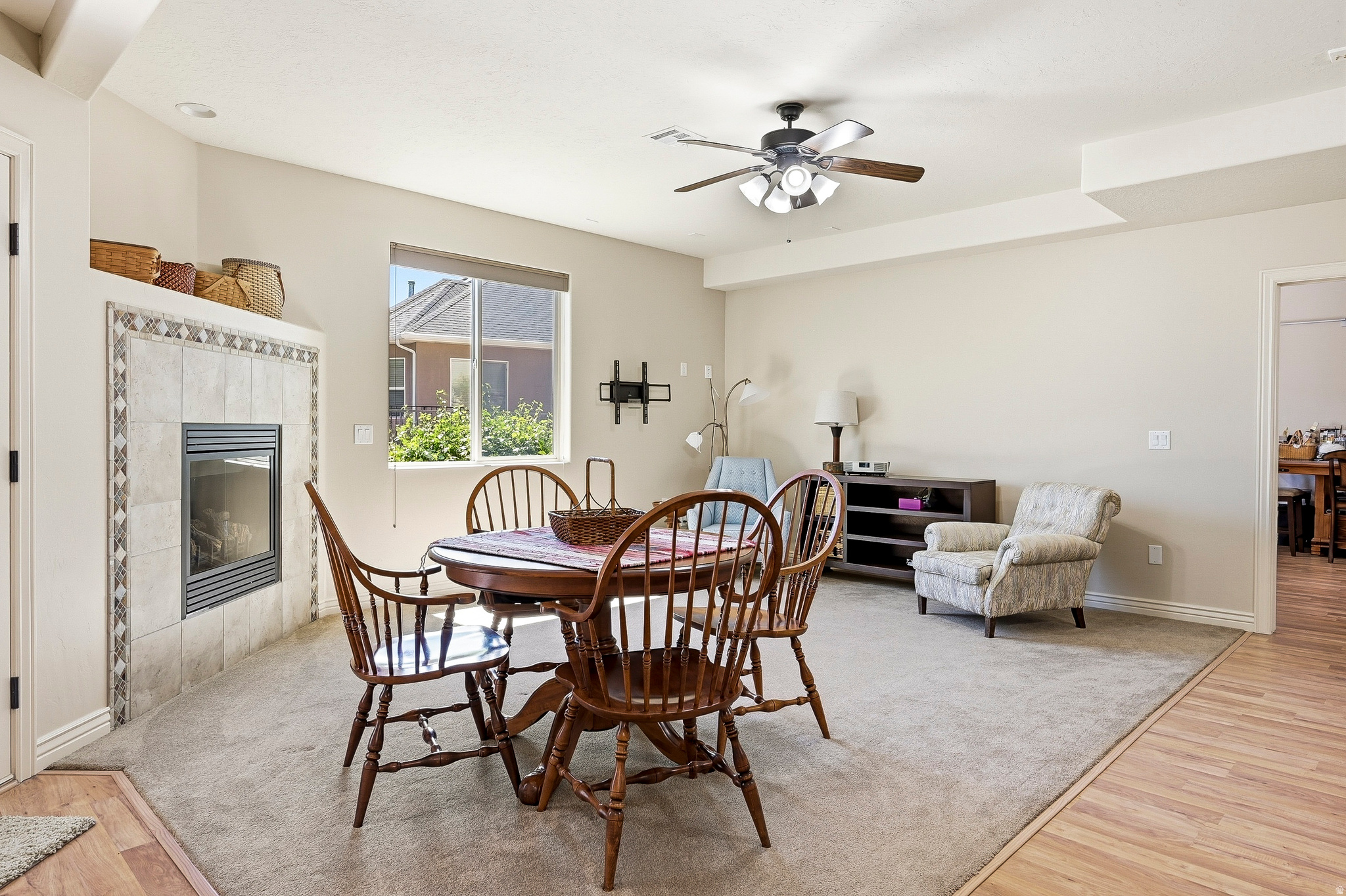 MESA HILLS - Residential