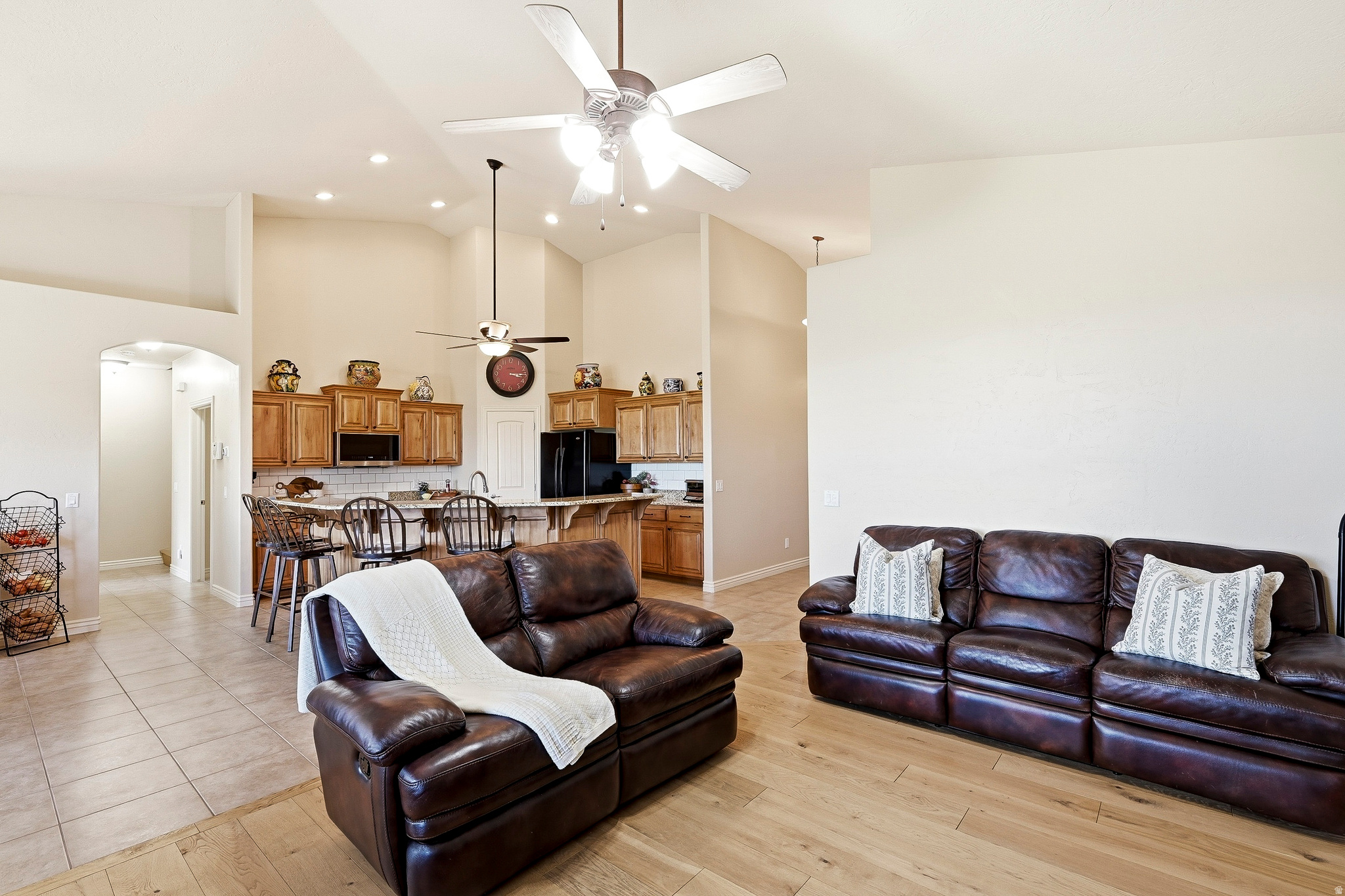MESA HILLS - Residential