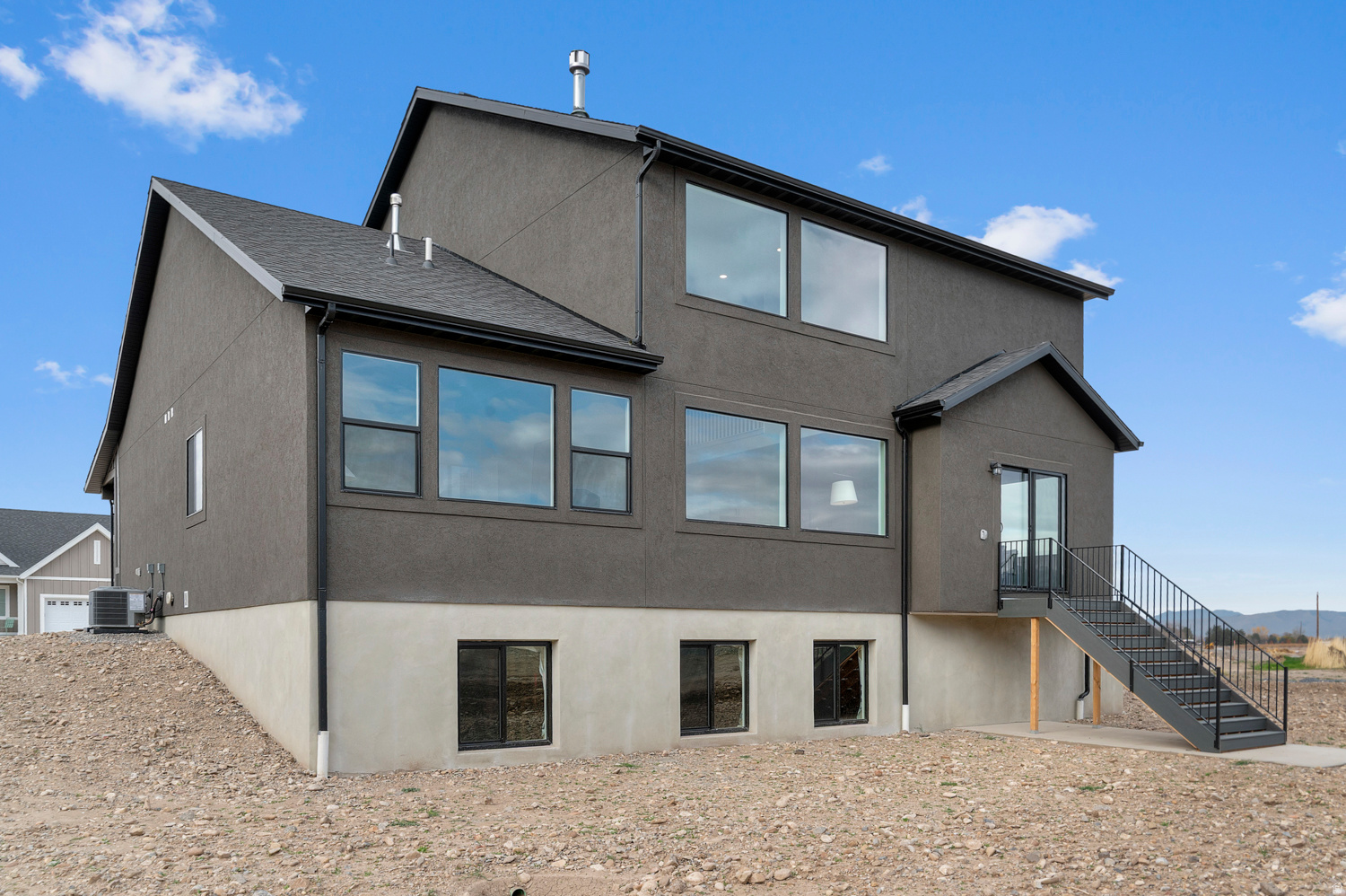 MOUNTAINSIDE ESTATES - Residential