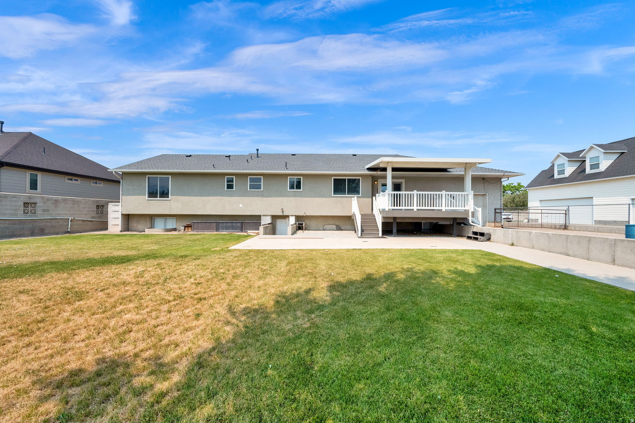 COLONIAL PARK - Residential