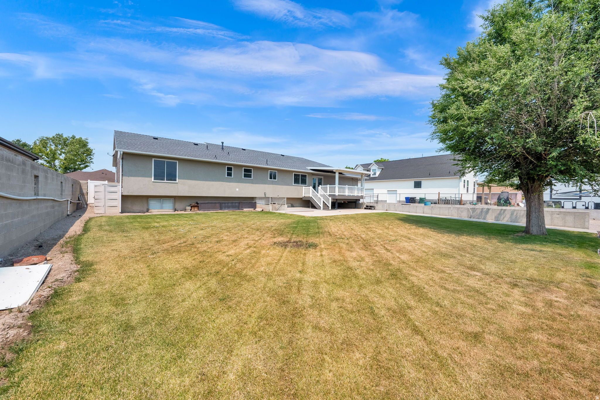 COLONIAL PARK - Residential