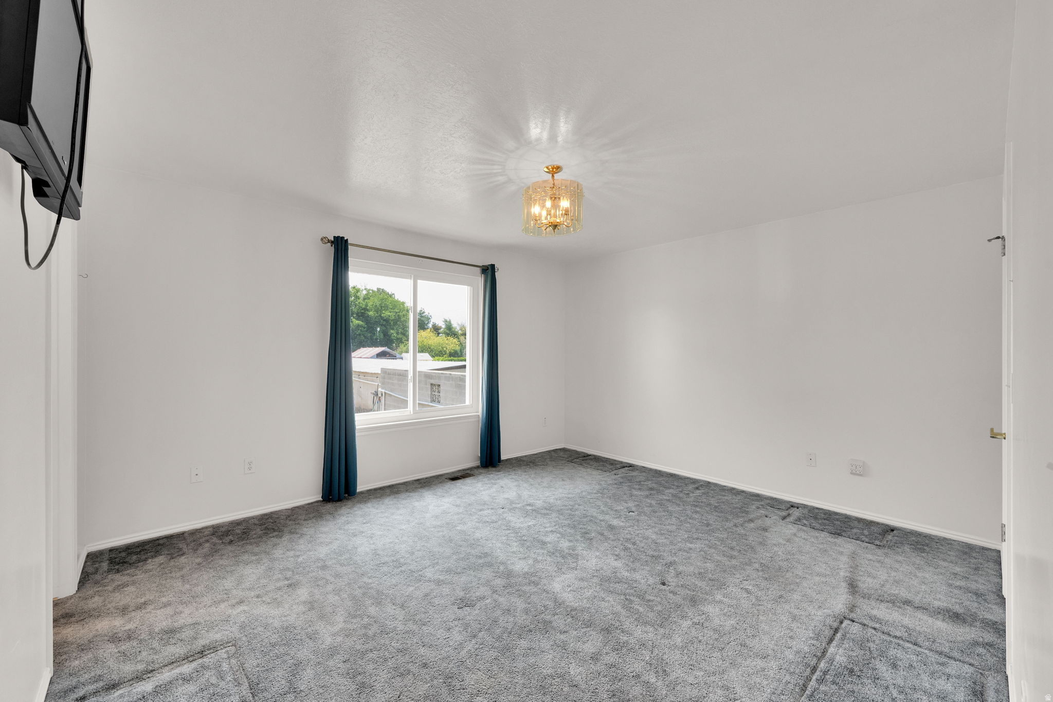 COLONIAL PARK - Residential