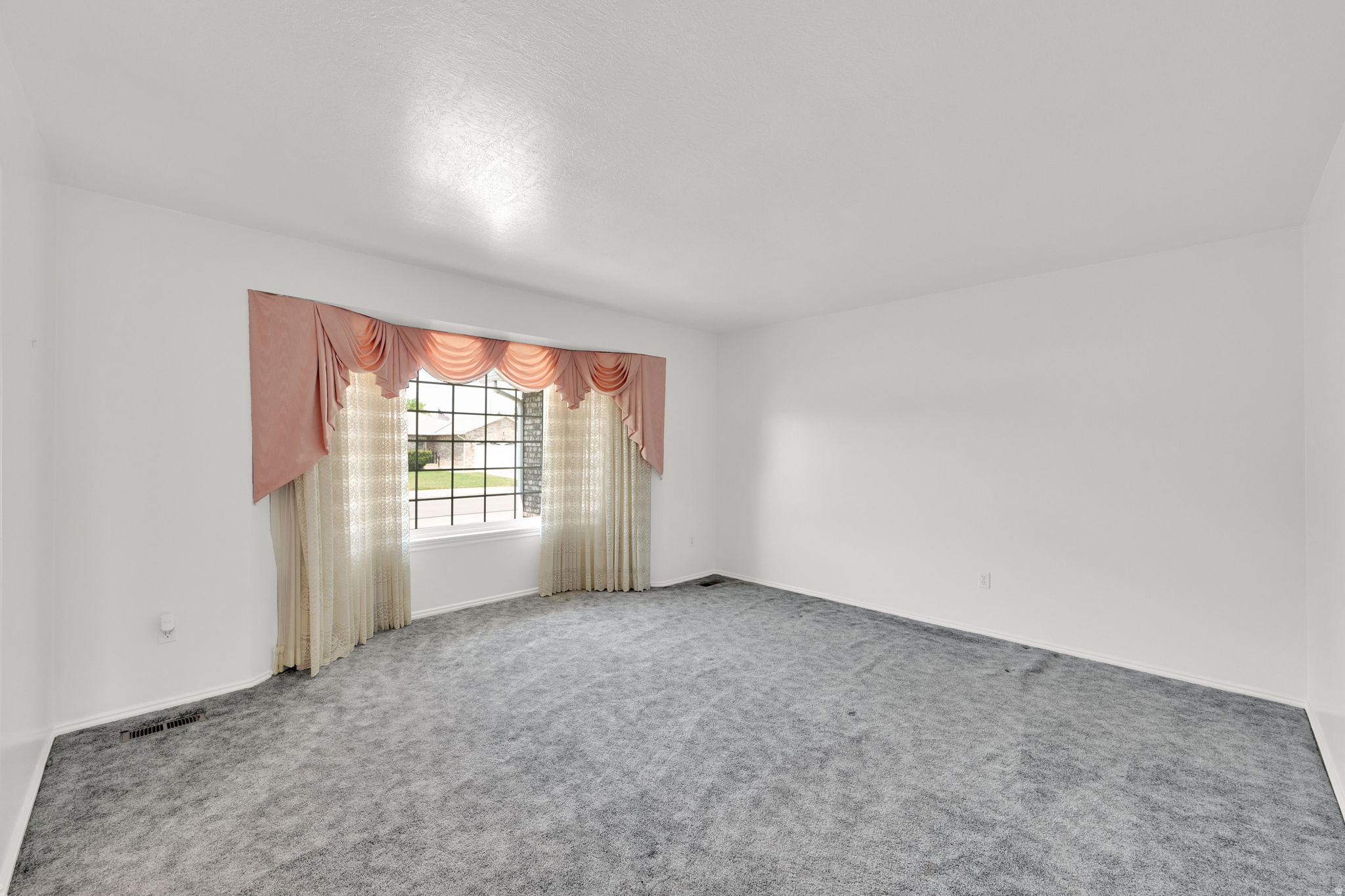 COLONIAL PARK - Residential