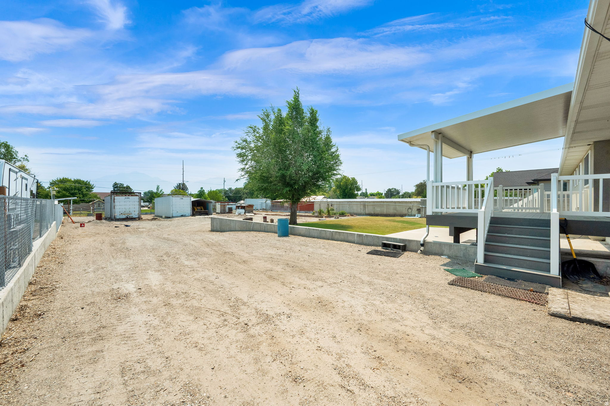 COLONIAL PARK - Residential