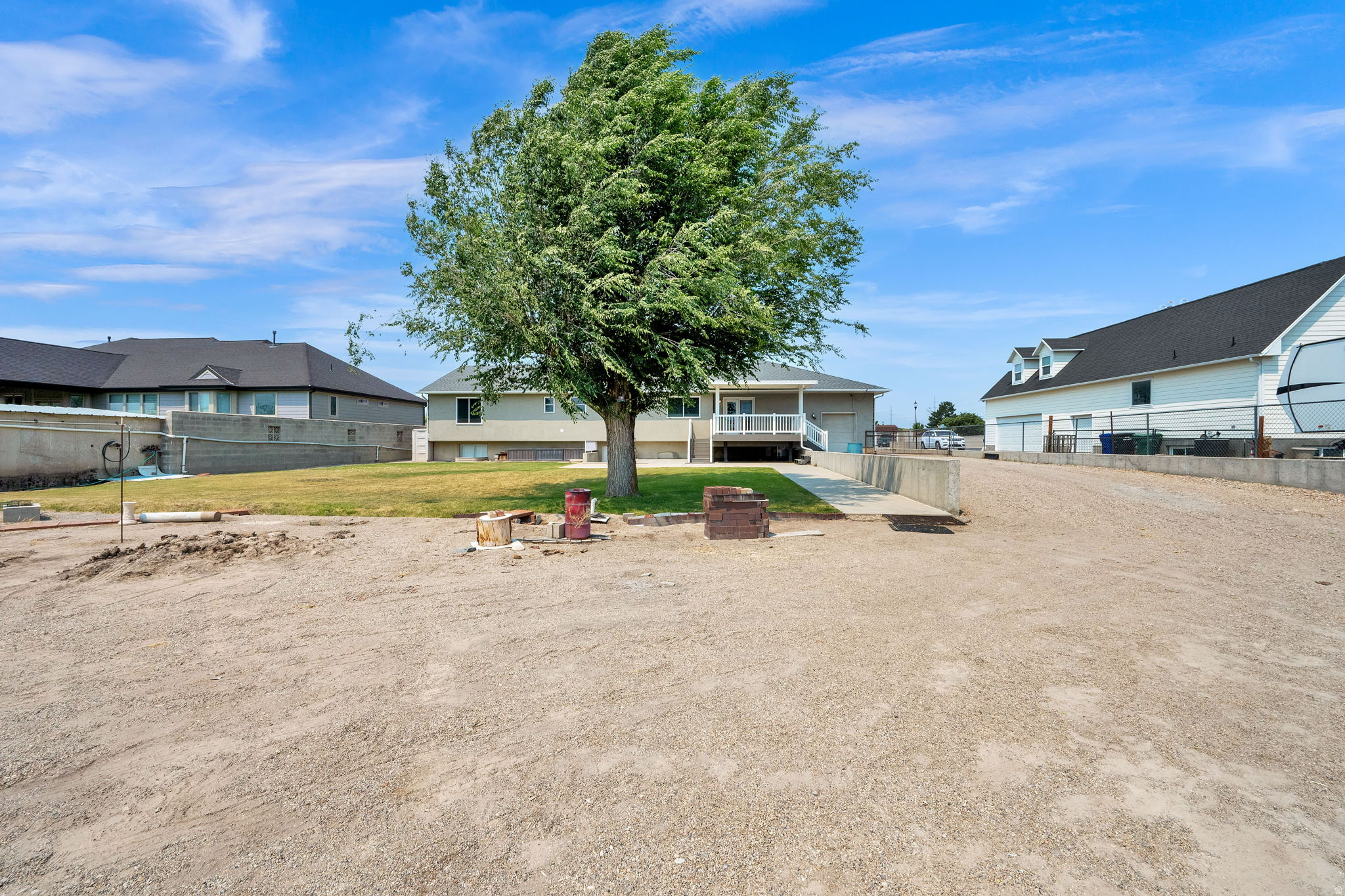 COLONIAL PARK - Residential
