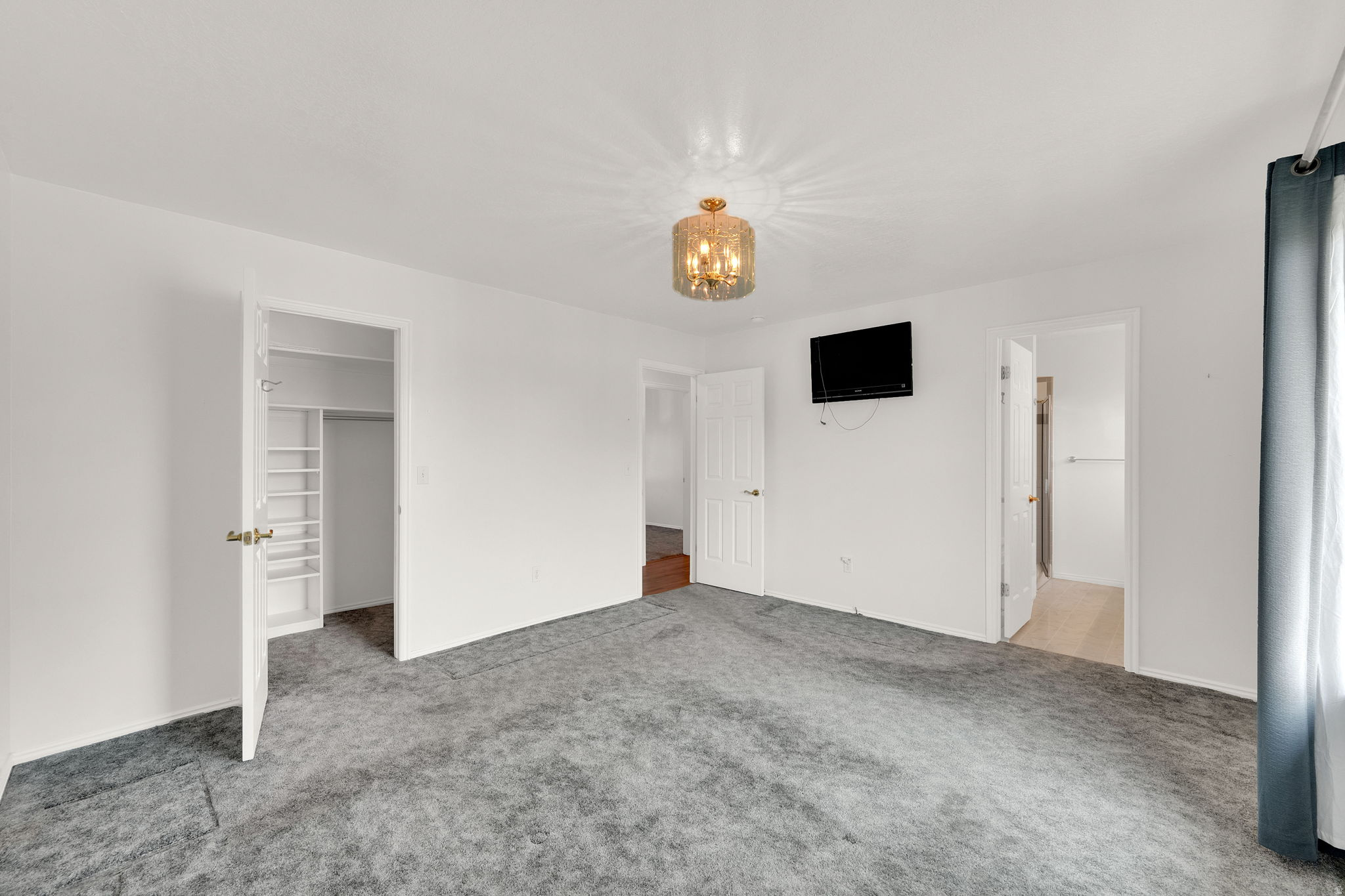 COLONIAL PARK - Residential