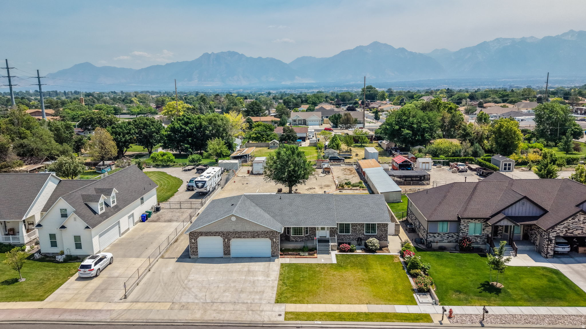 COLONIAL PARK - Residential