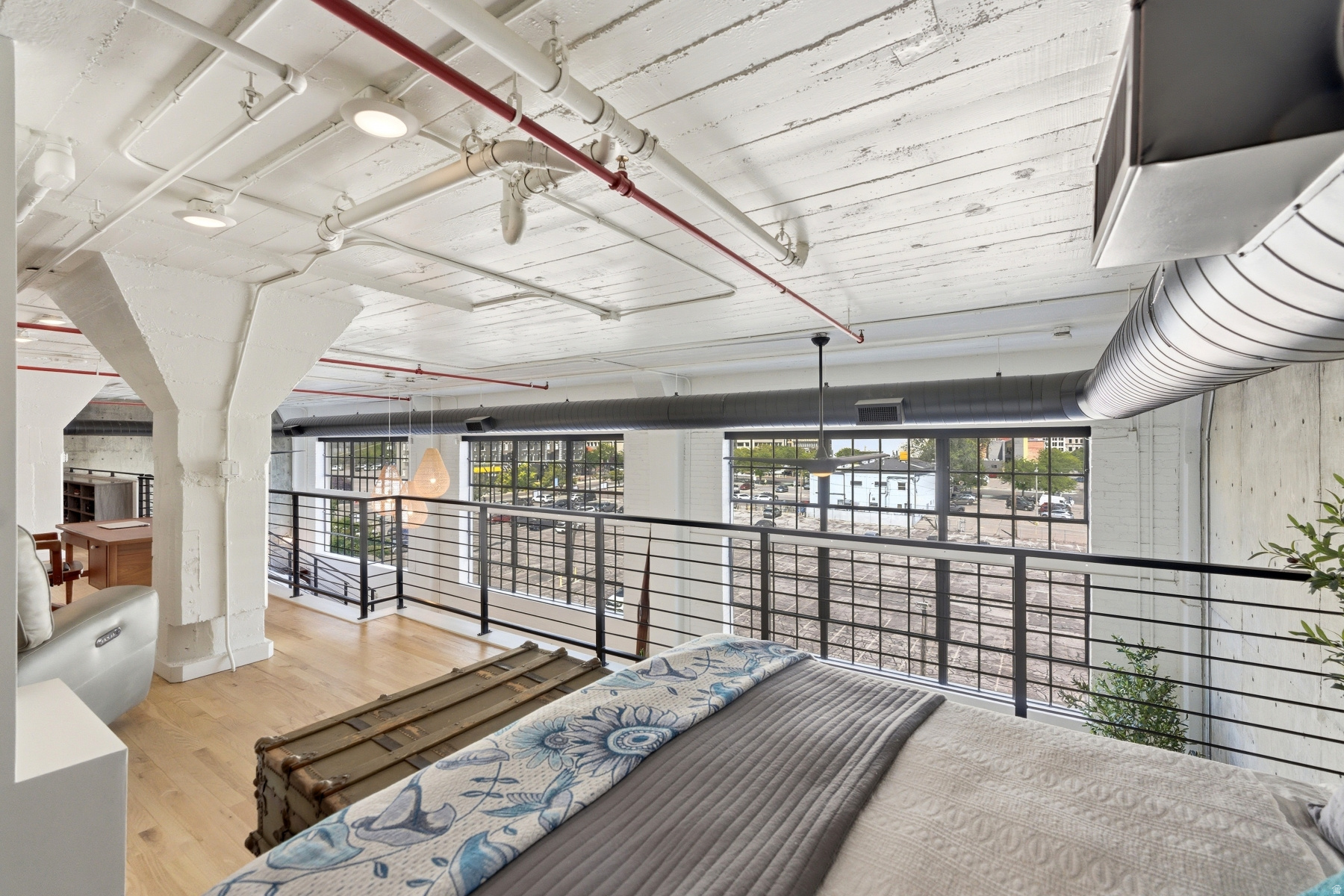 BROADWAY LOFTS - Residential